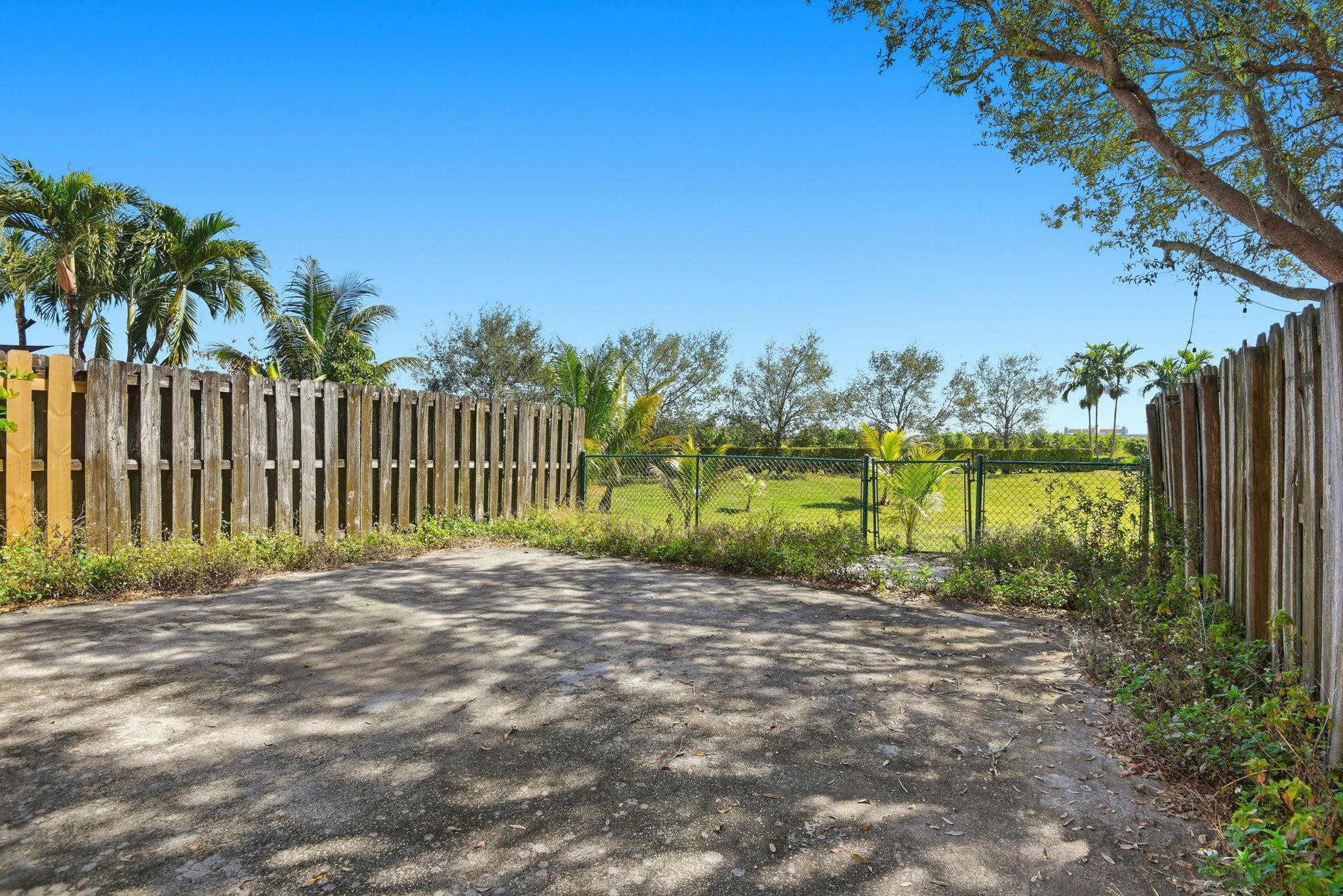 Baywinds Of Galapagos - Residential