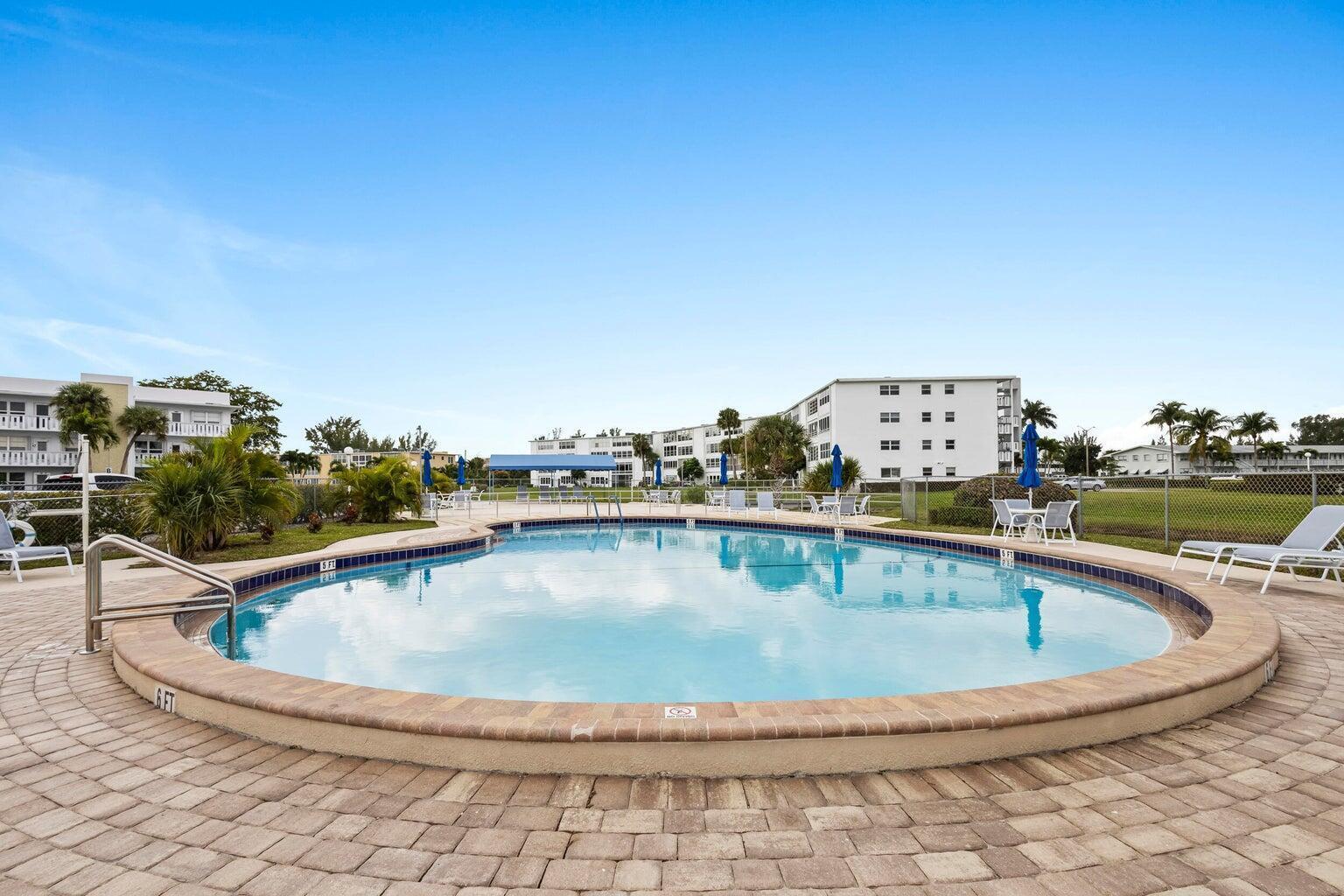 WELLINGTON CONDOS - Residential