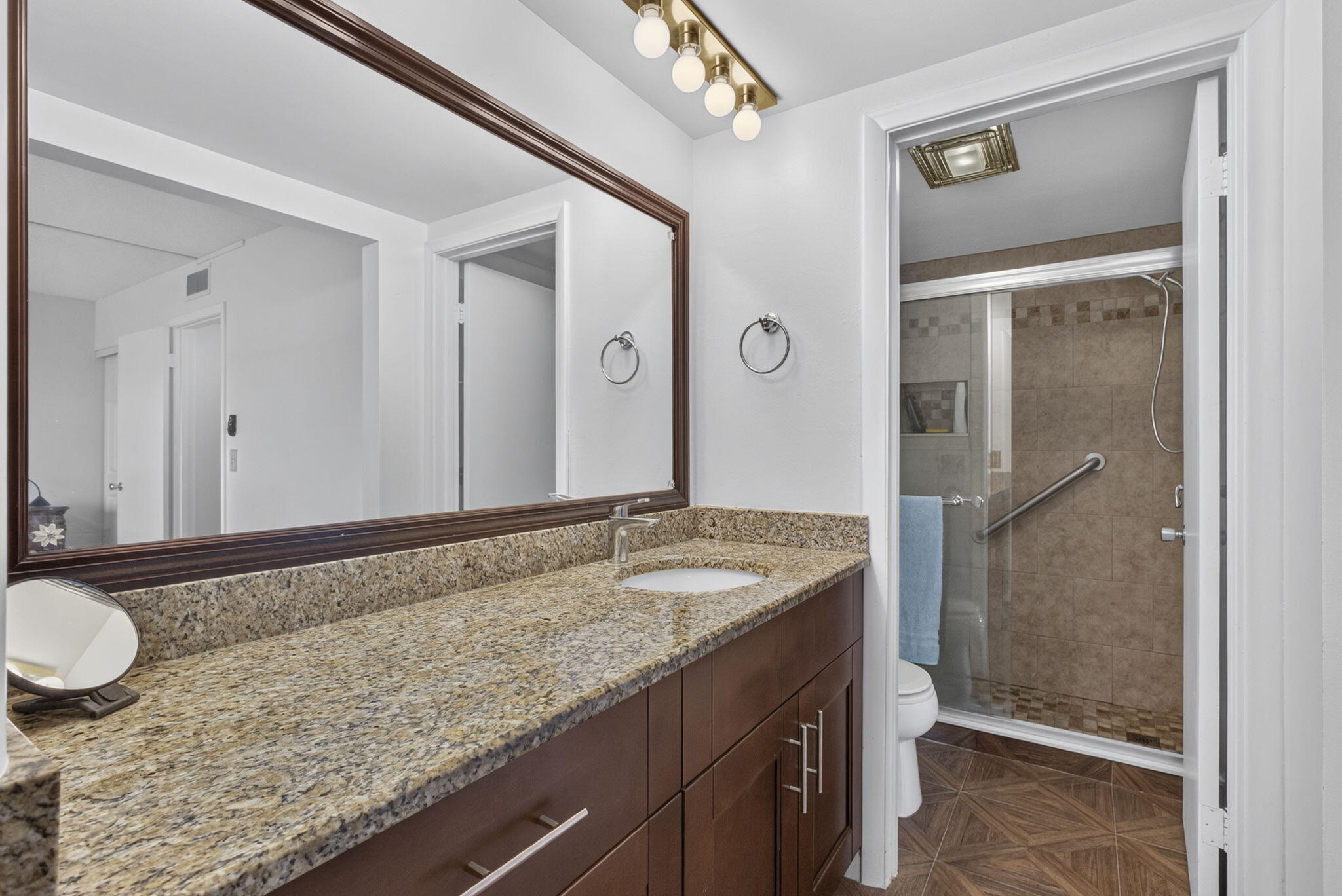 WELLINGTON CONDOS - Residential