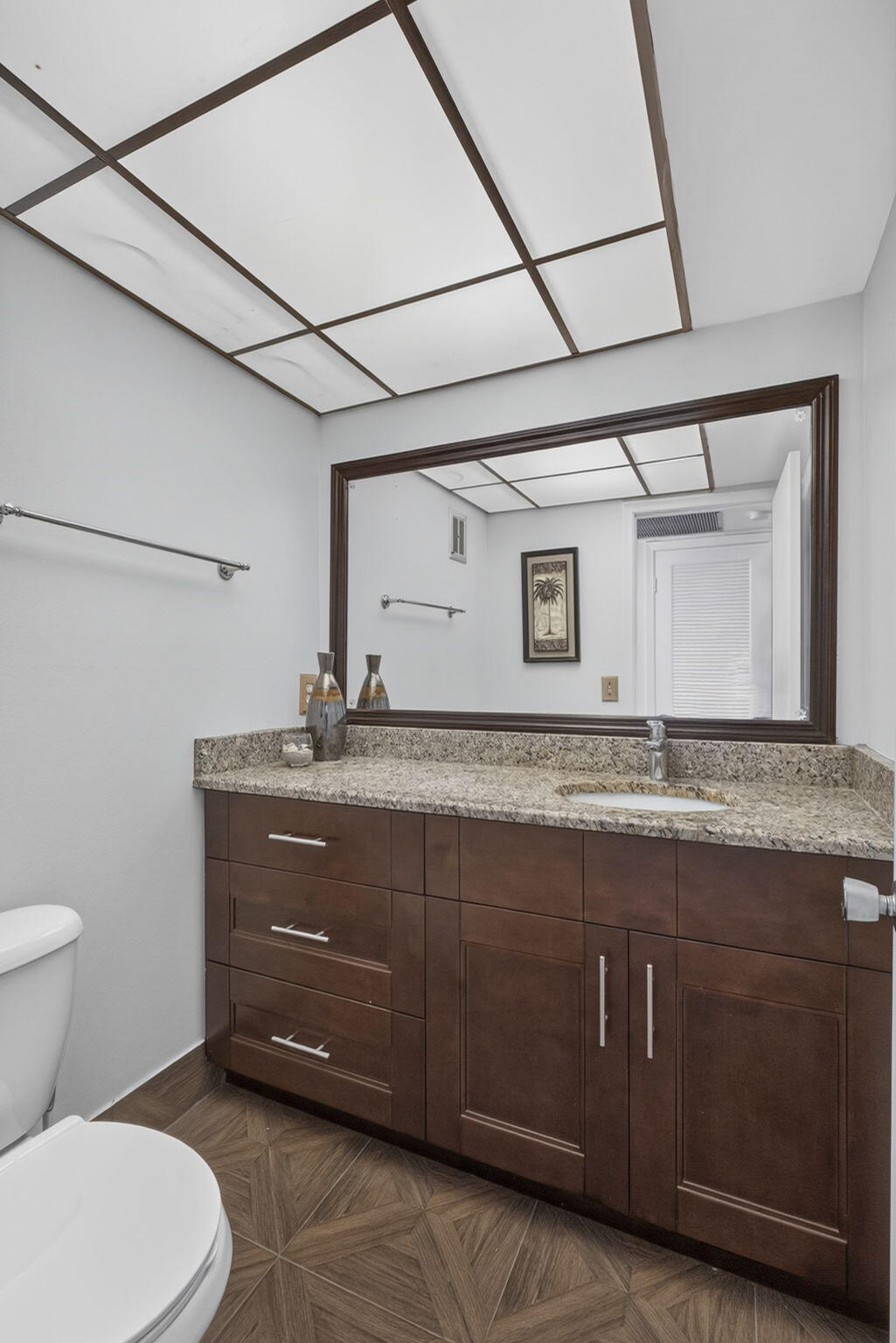 WELLINGTON CONDOS - Residential