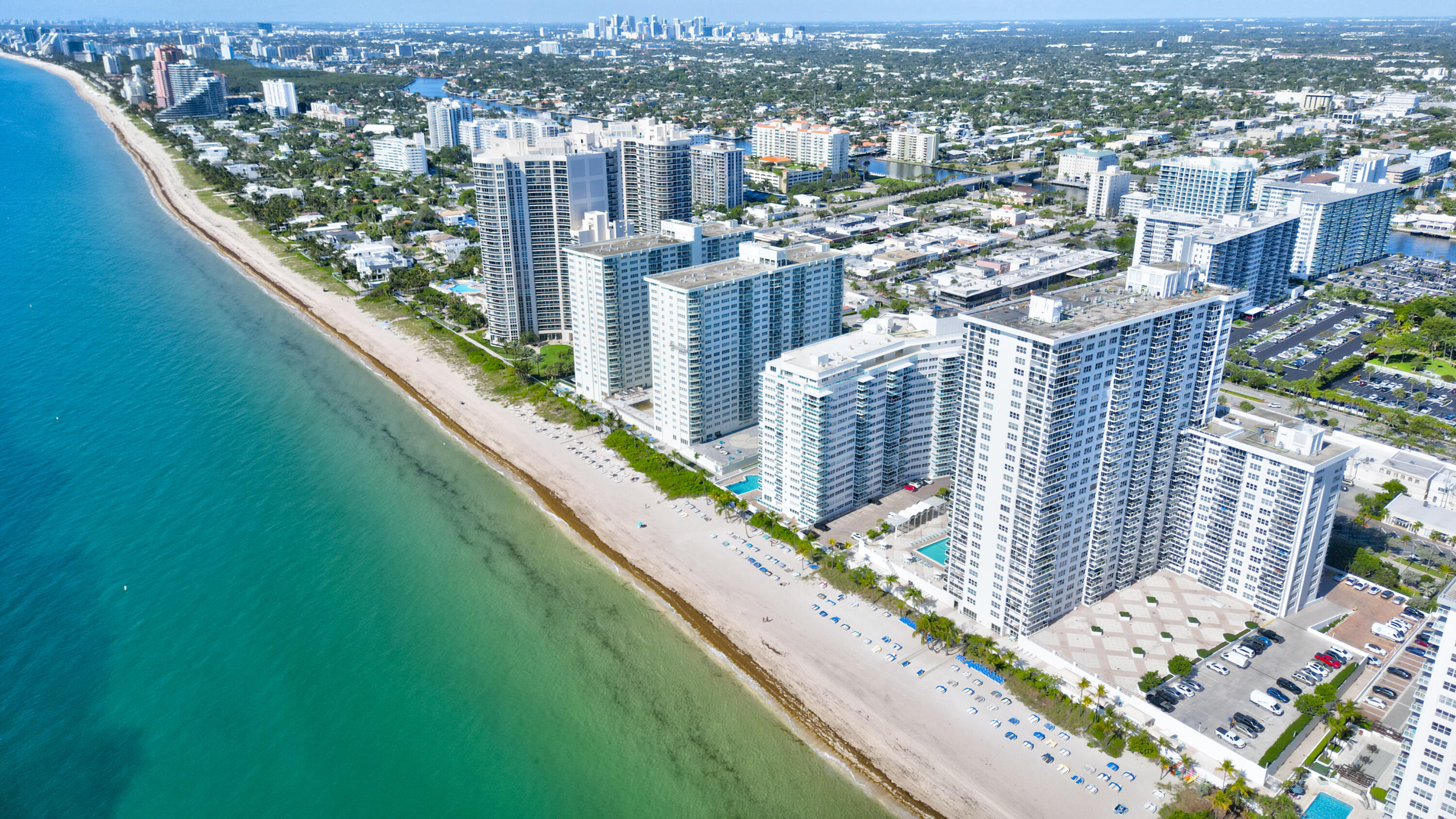 PLAYA DEL SOL CONDO - Residential