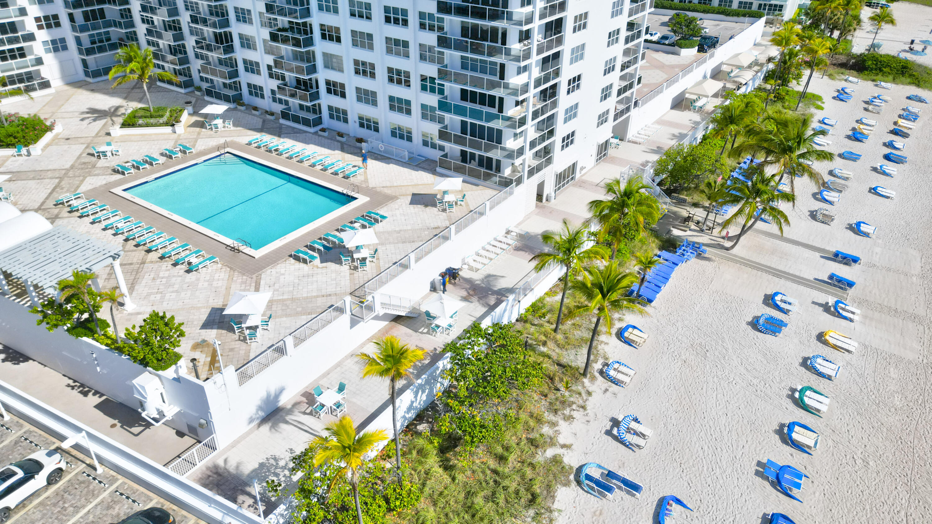 PLAYA DEL SOL CONDO - Residential