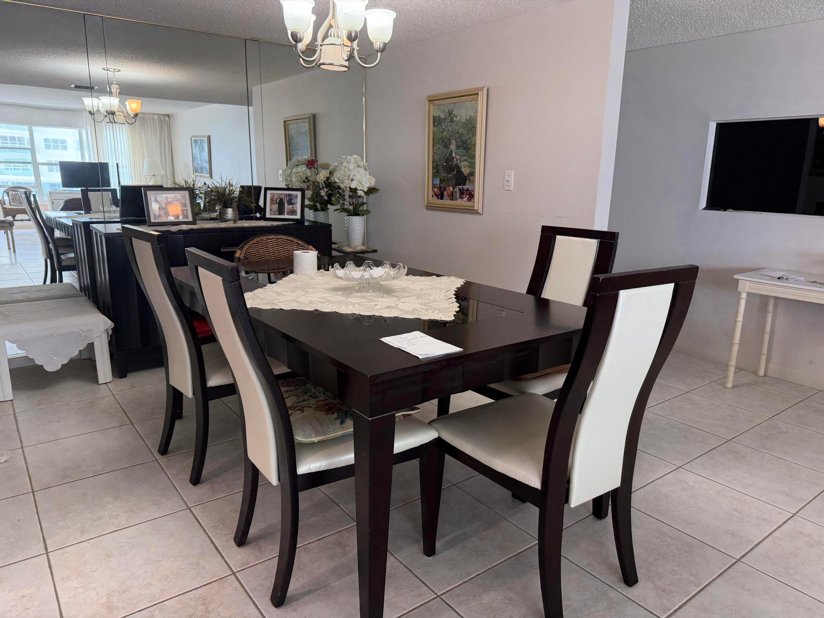 PLAYA DEL SOL CONDO - Residential
