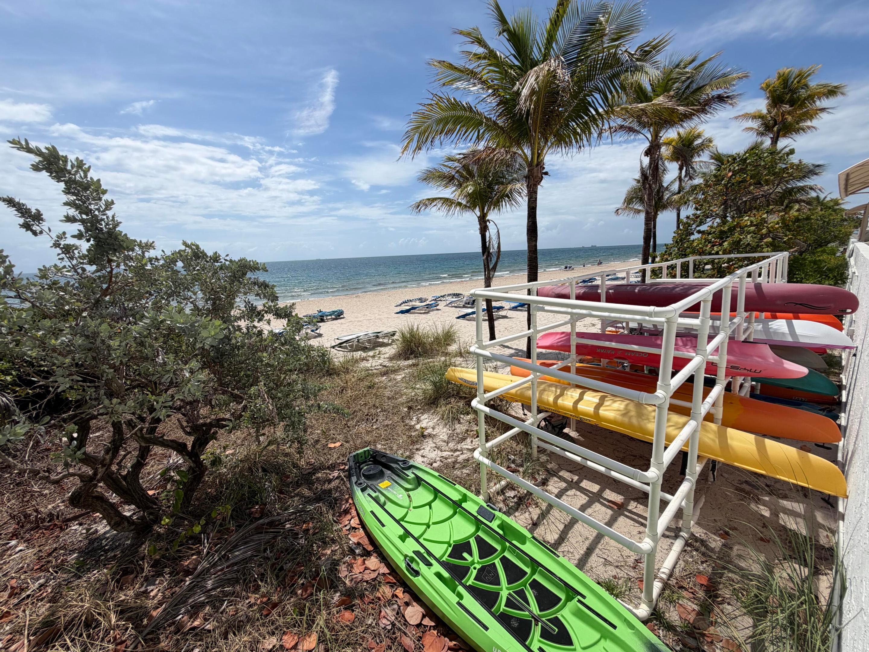 PLAYA DEL SOL CONDO - Residential