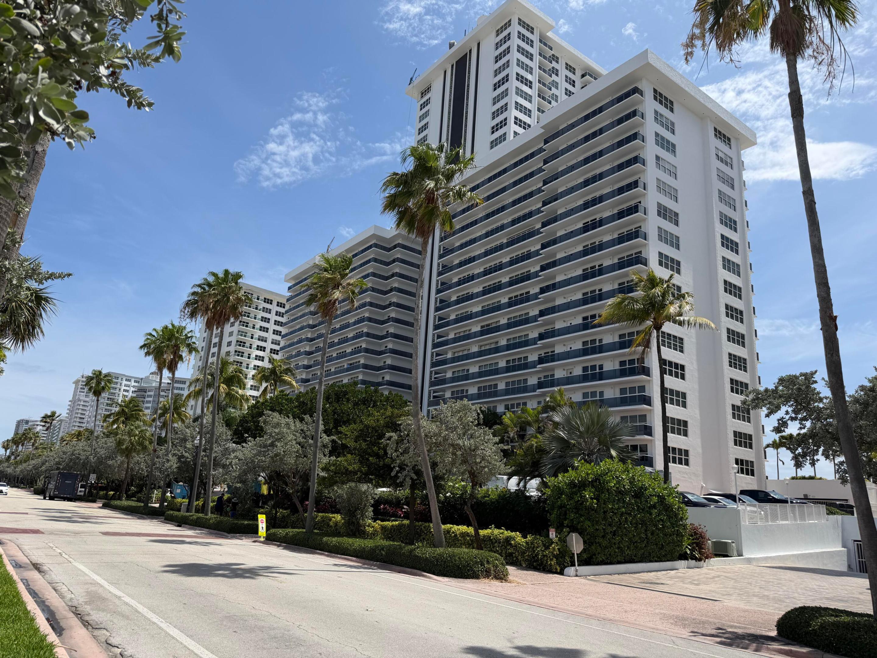 PLAYA DEL SOL CONDO - Residential