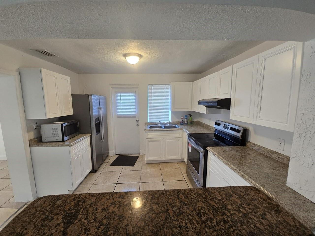HIALEAH HEIGHTS - Residential Lease