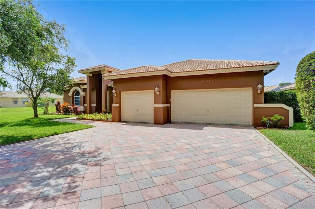 Country Glen 154-49 B - Residential
