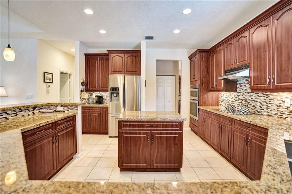 Country Glen 154-49 B - Residential