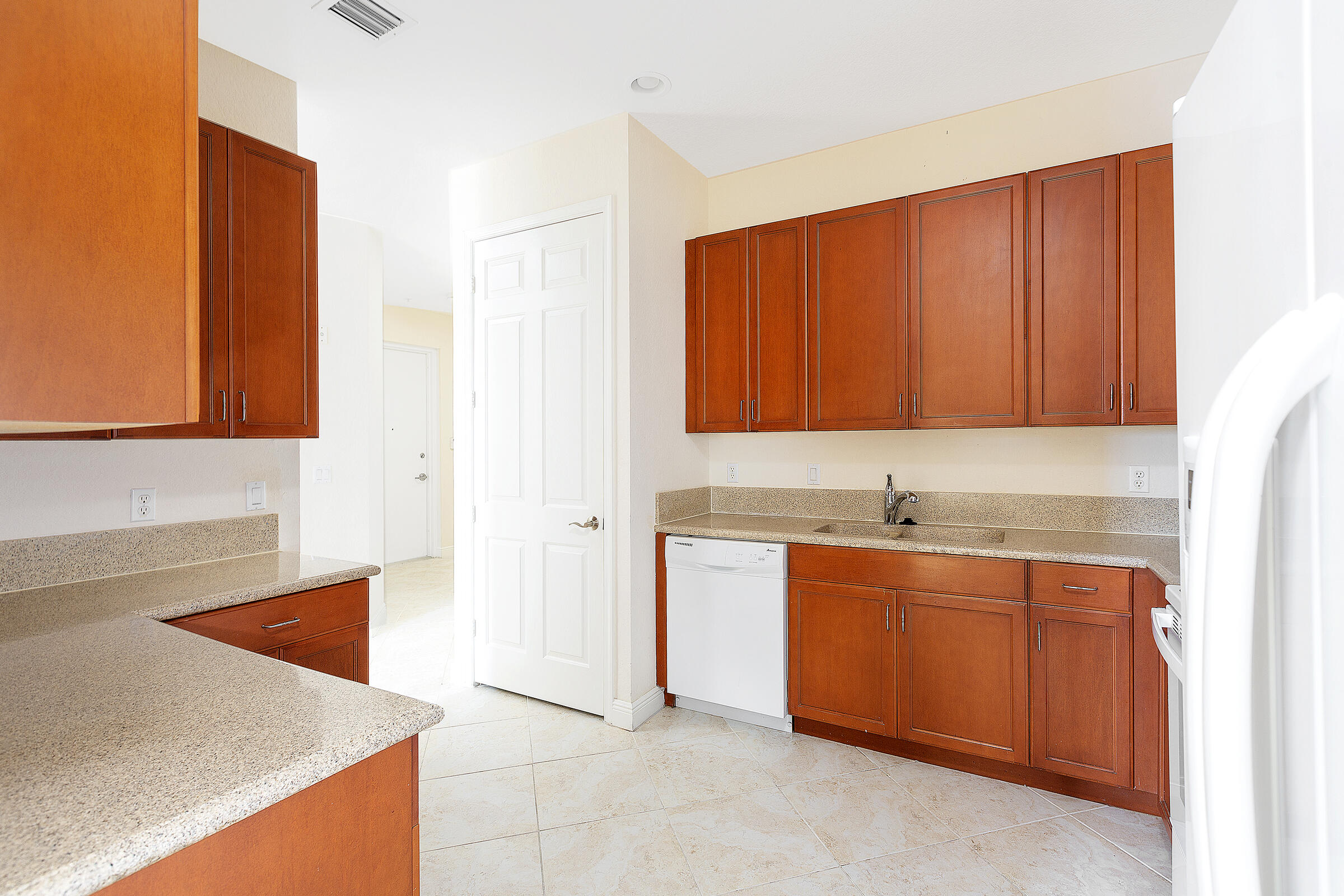 LAKESIDE VILLAGE OF DAVIE - Residential Lease