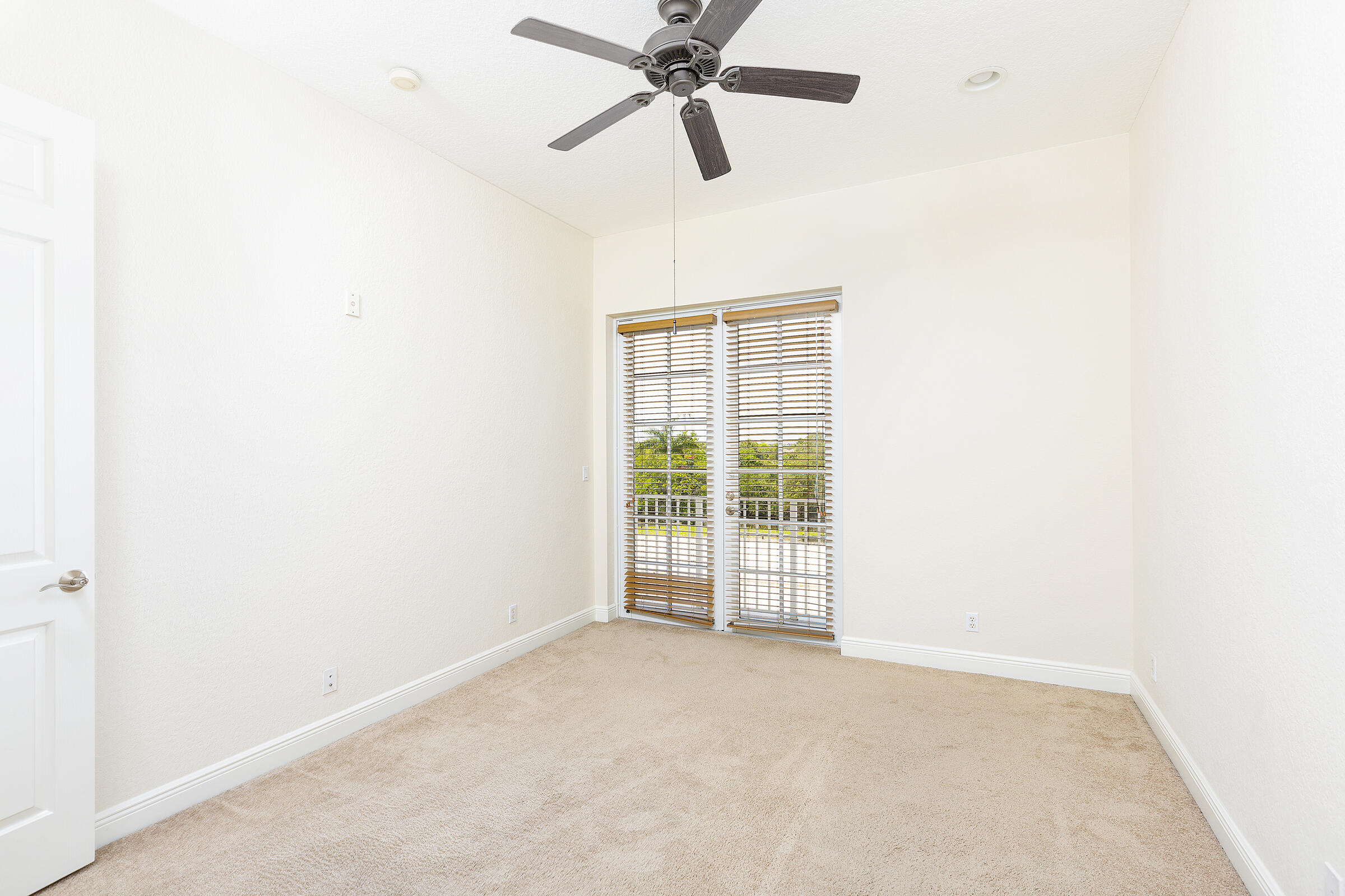 LAKESIDE VILLAGE OF DAVIE - Residential Lease
