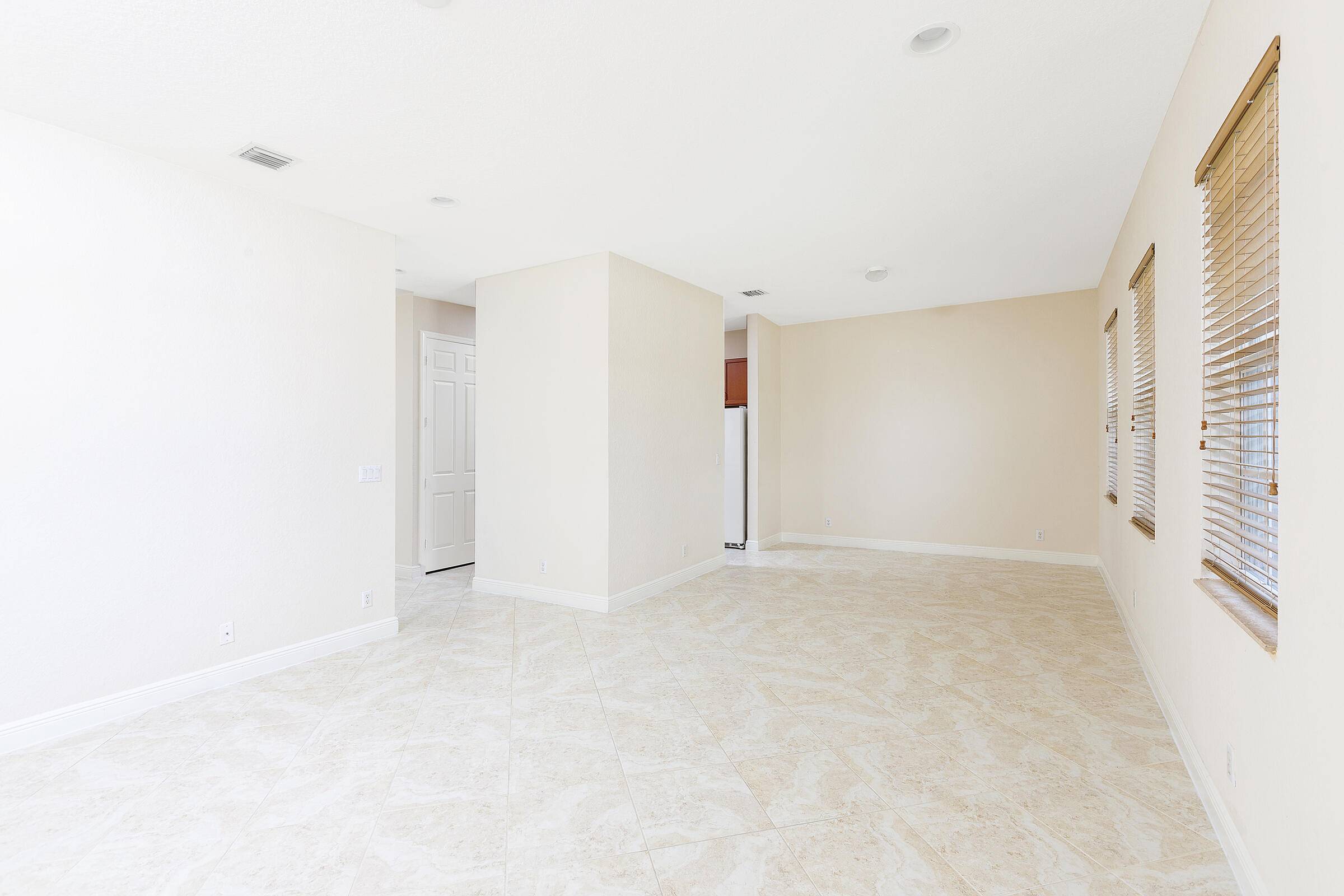 LAKESIDE VILLAGE OF DAVIE - Residential Lease