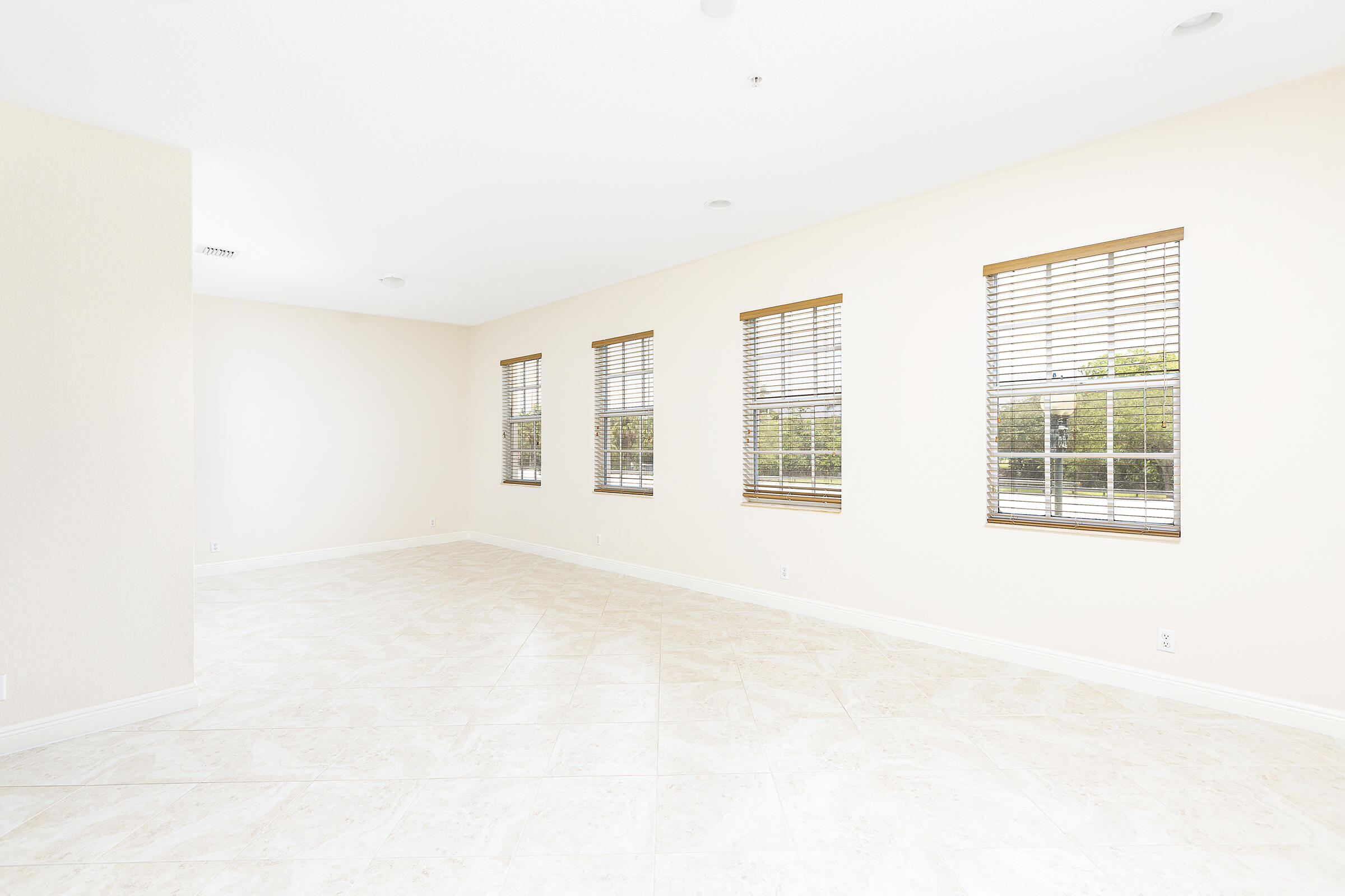 LAKESIDE VILLAGE OF DAVIE - Residential Lease