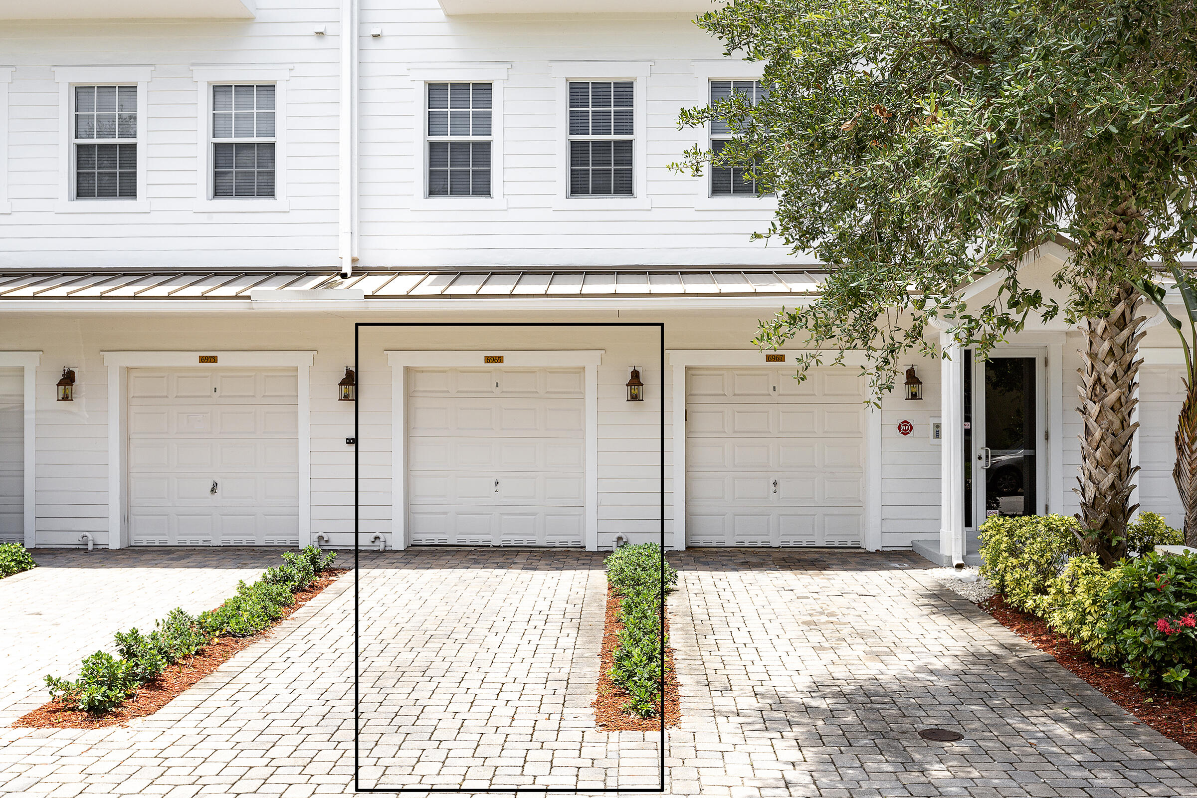 LAKESIDE VILLAGE OF DAVIE - Residential Lease