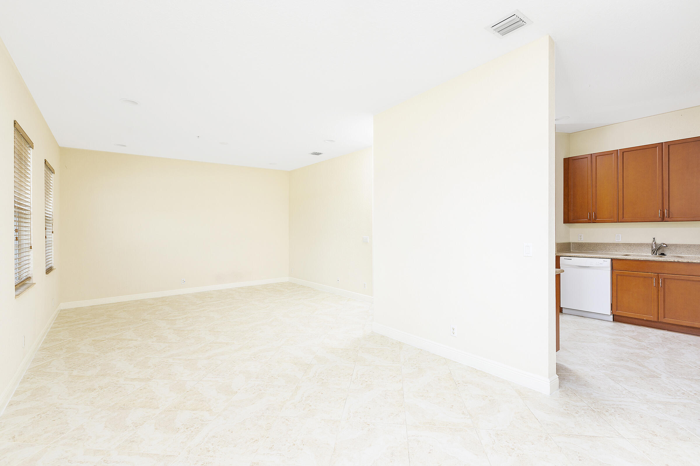 LAKESIDE VILLAGE OF DAVIE - Residential Lease