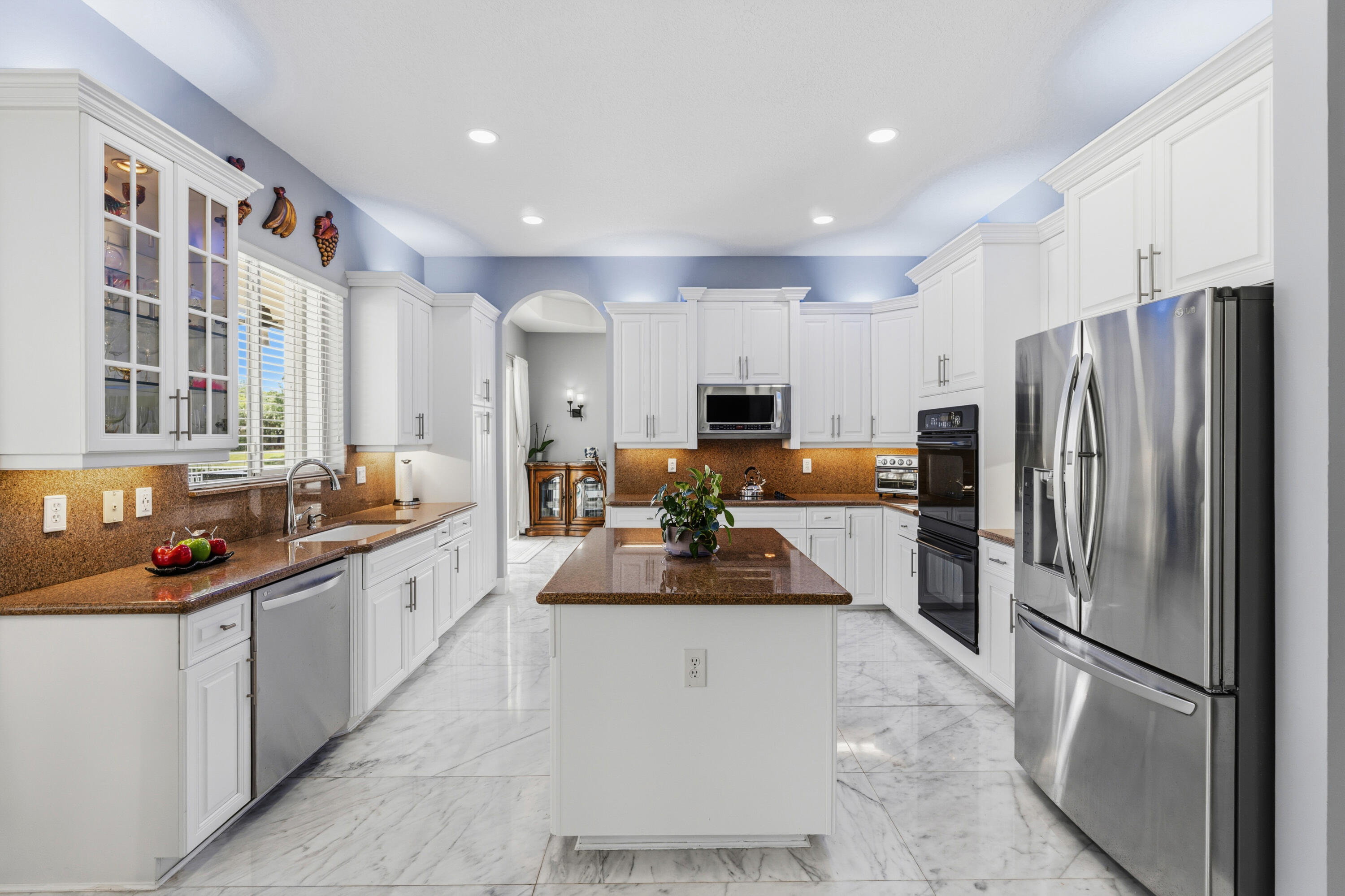 SUNSET LAKES PLAT THREE - Residential