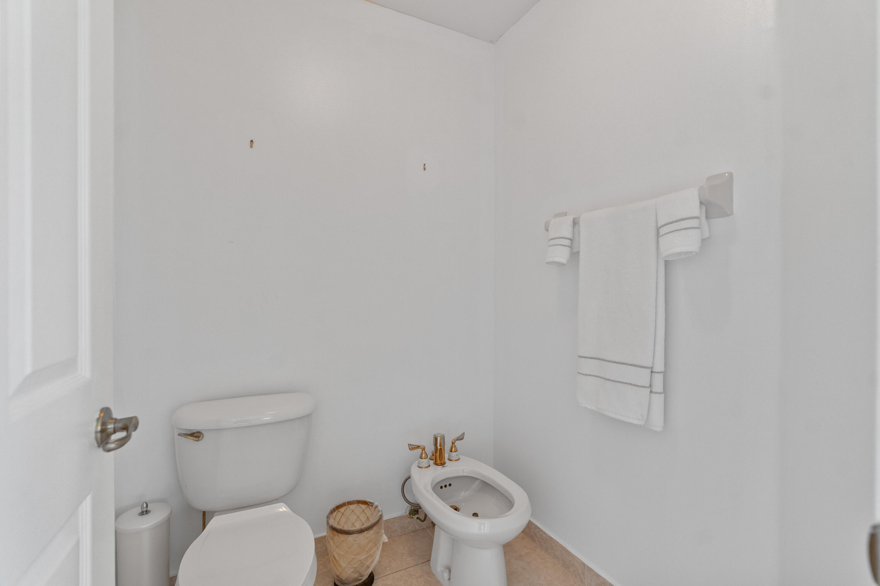 SUNSET LAKES PLAT THREE - Residential