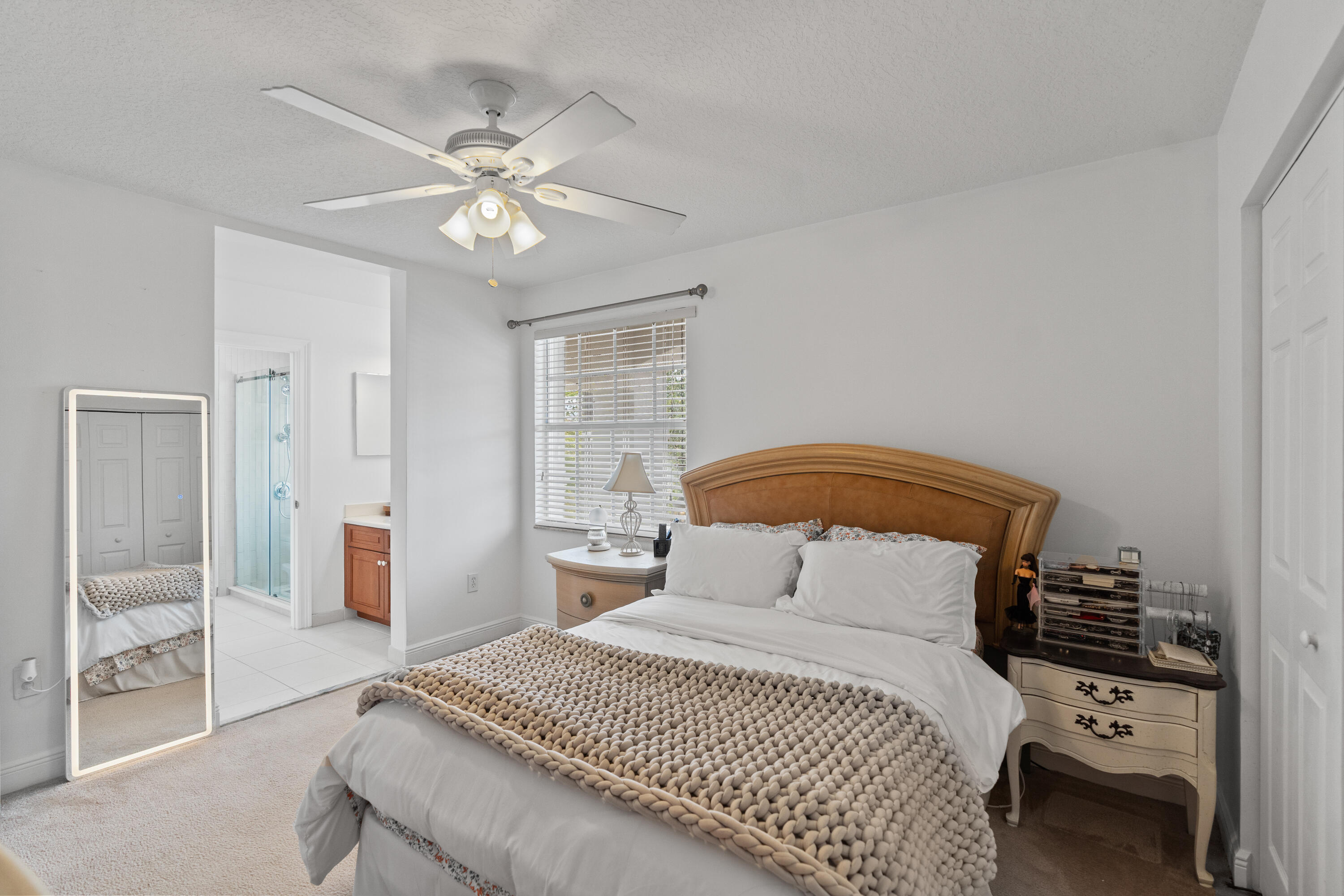 SUNSET LAKES PLAT THREE - Residential
