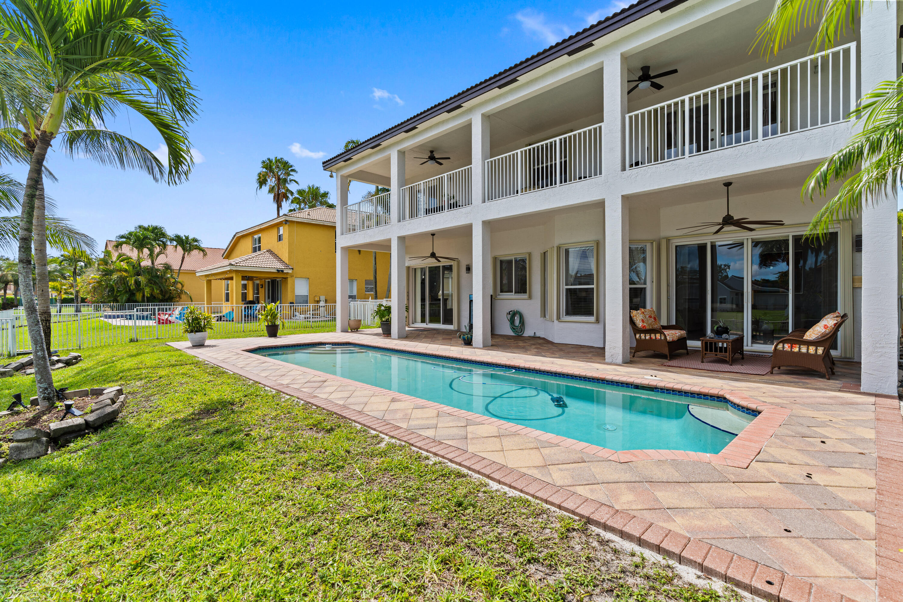 SUNSET LAKES PLAT THREE - Residential
