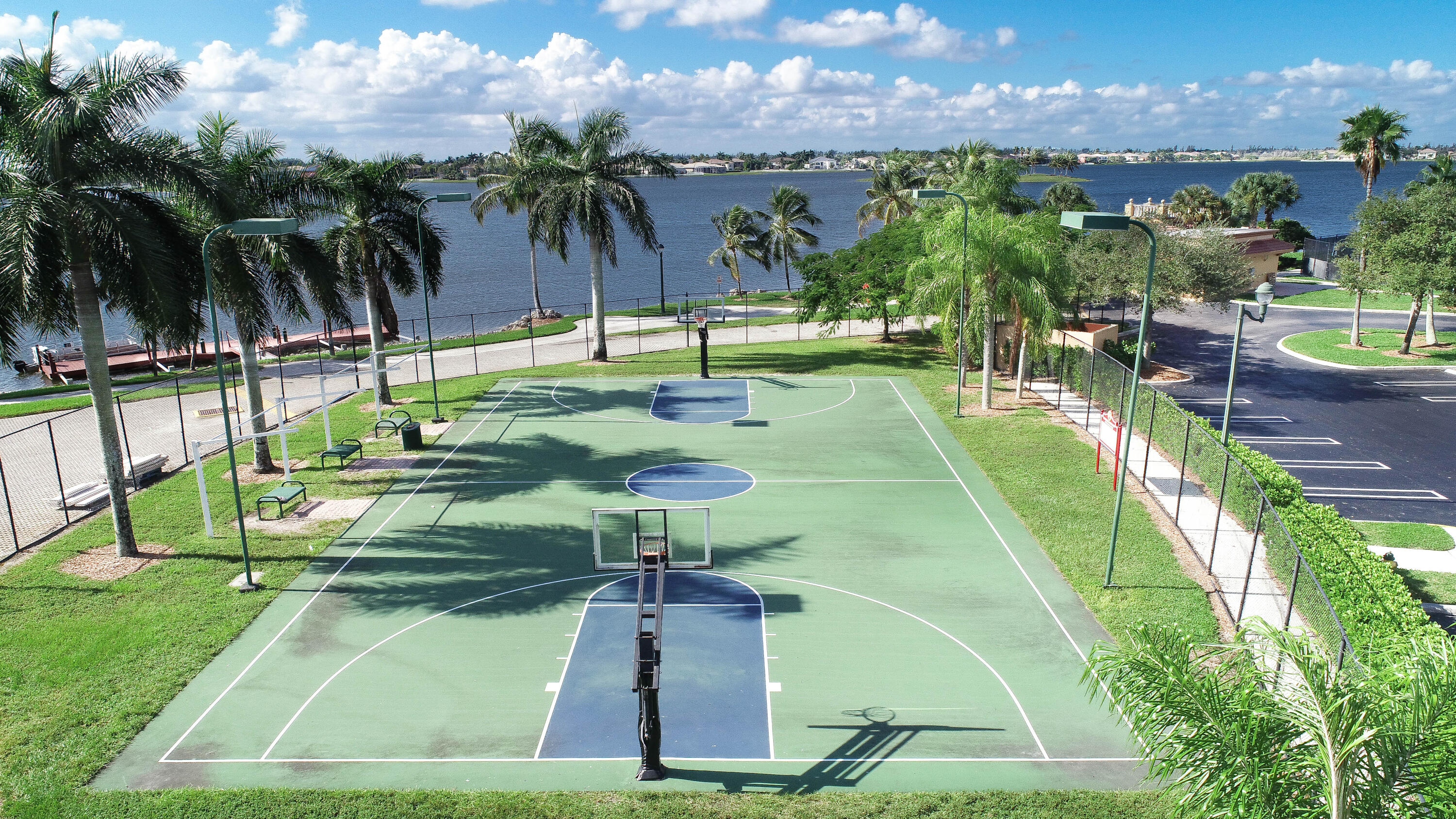 SUNSET LAKES PLAT THREE - Residential