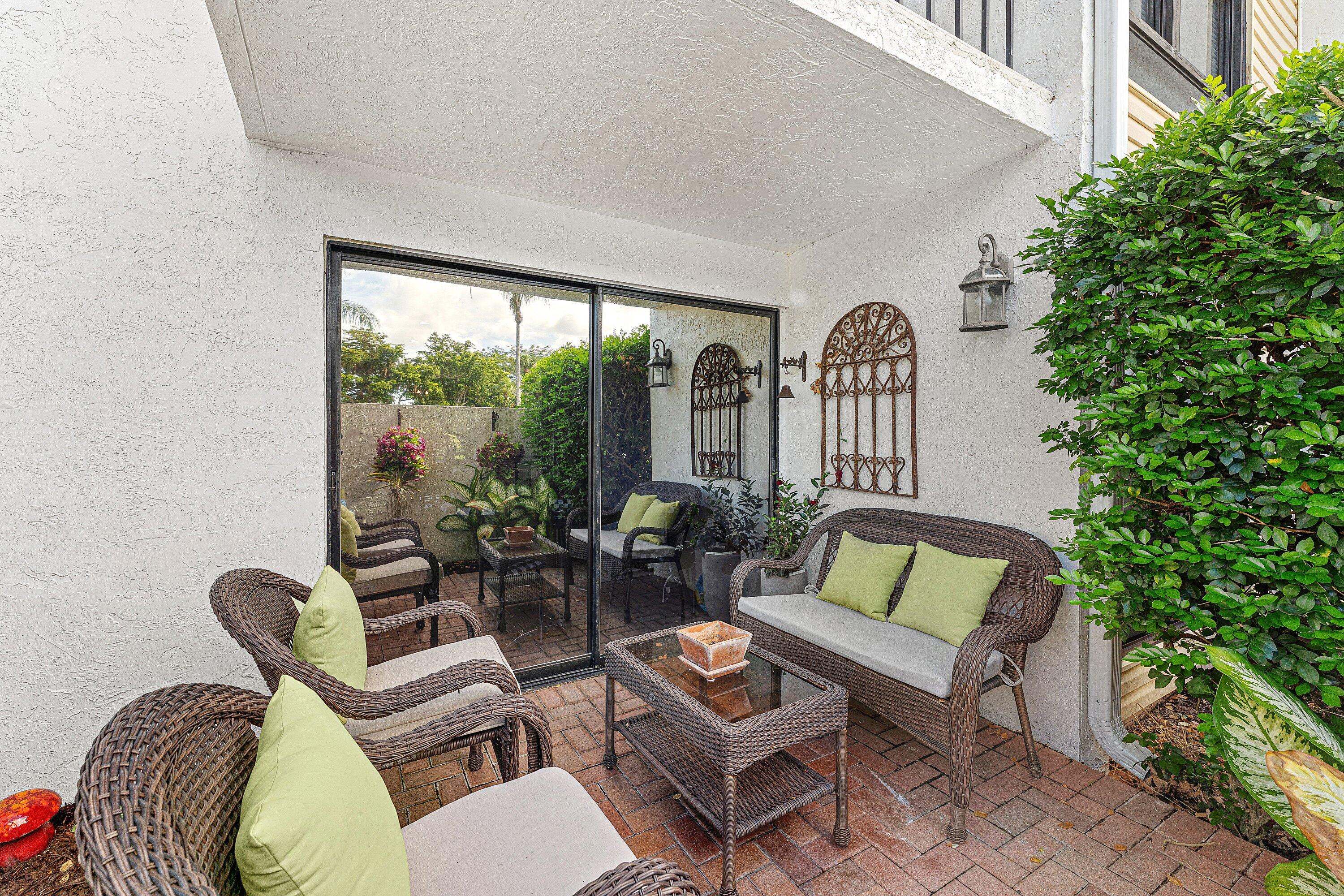 WILLOWWOOD GARDENS CONDO - Residential