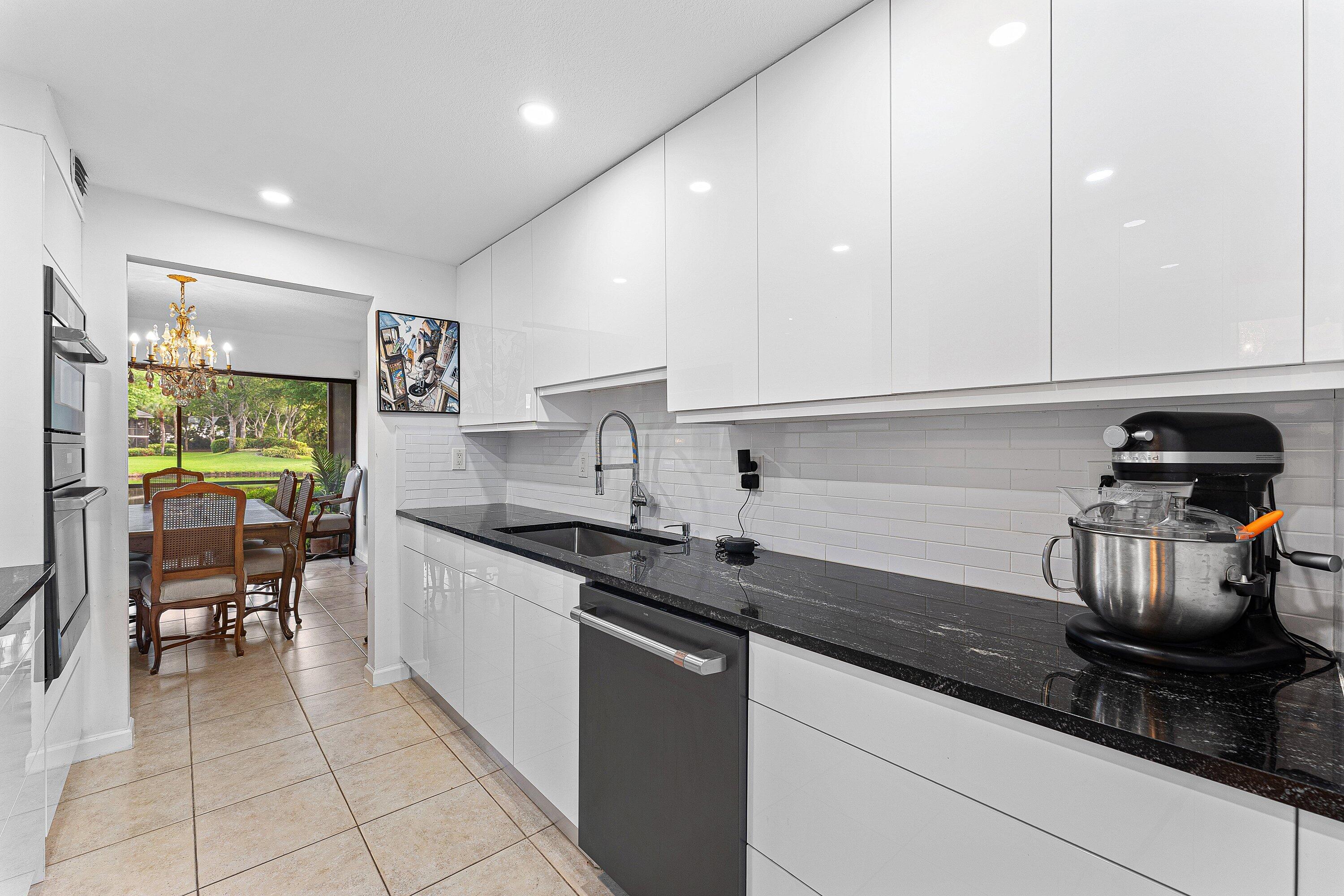 WILLOWWOOD GARDENS CONDO - Residential