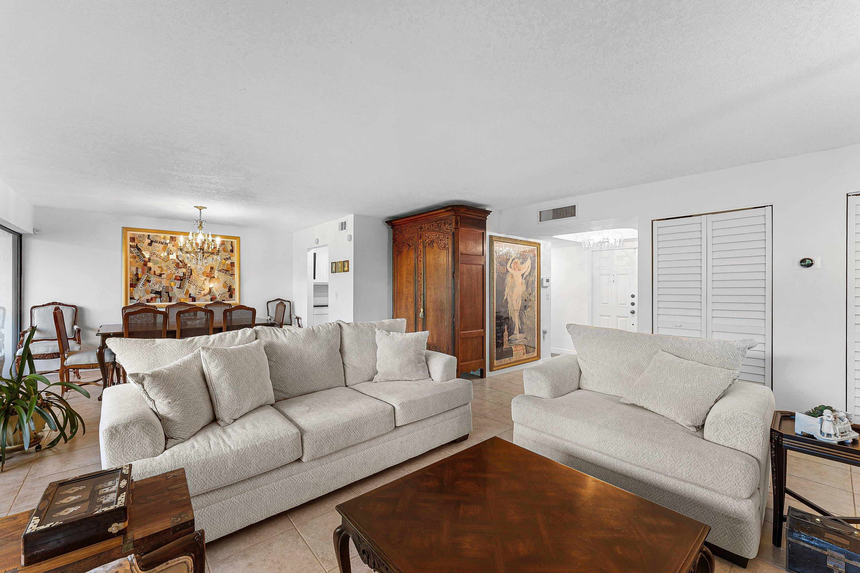 WILLOWWOOD GARDENS CONDO - Residential