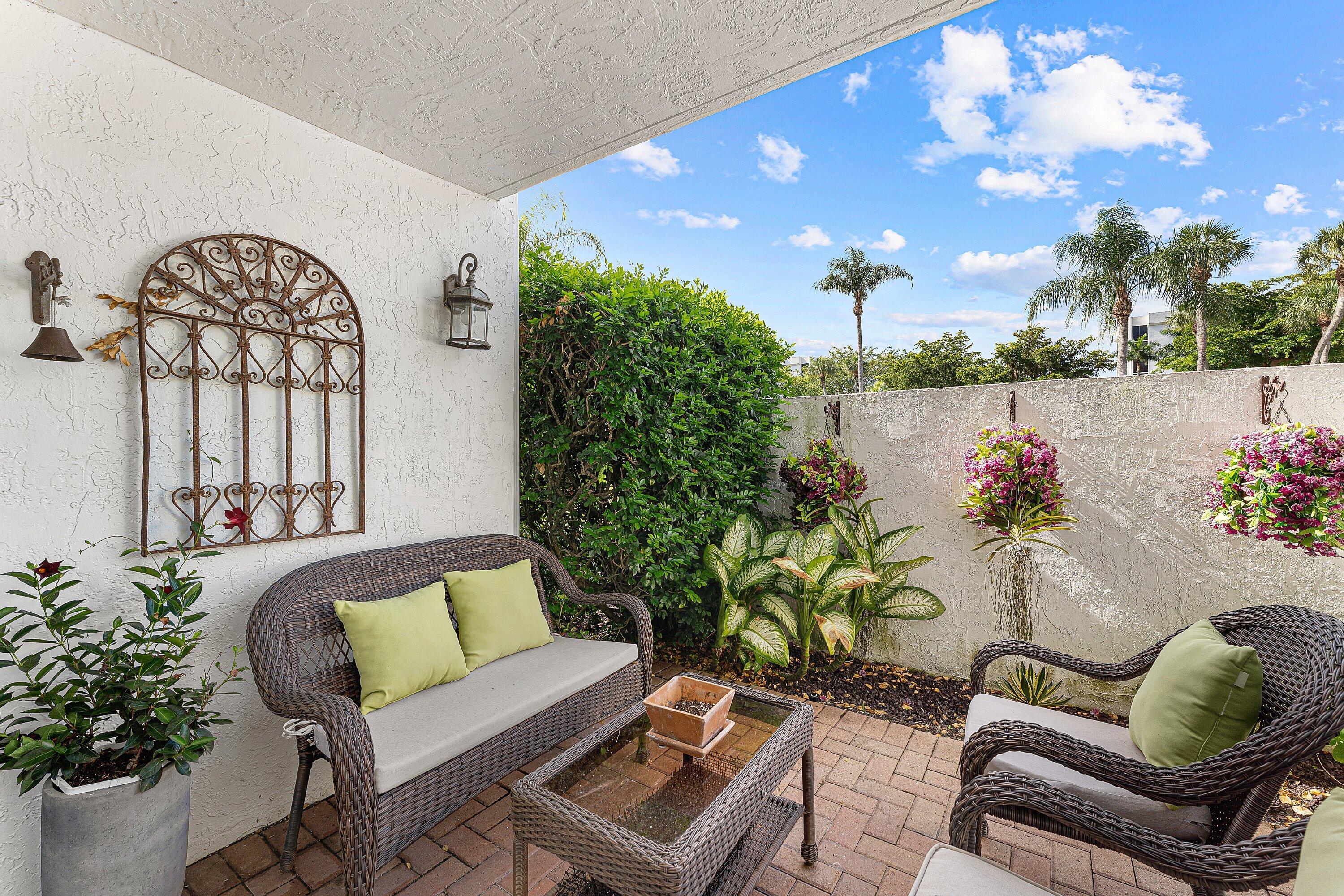 WILLOWWOOD GARDENS CONDO - Residential