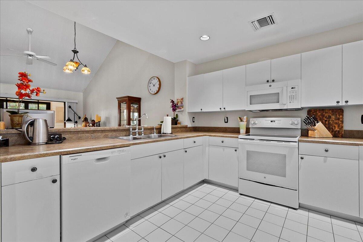 GEORGETOWN AT HERITAGE RIDGE - Residential Lease