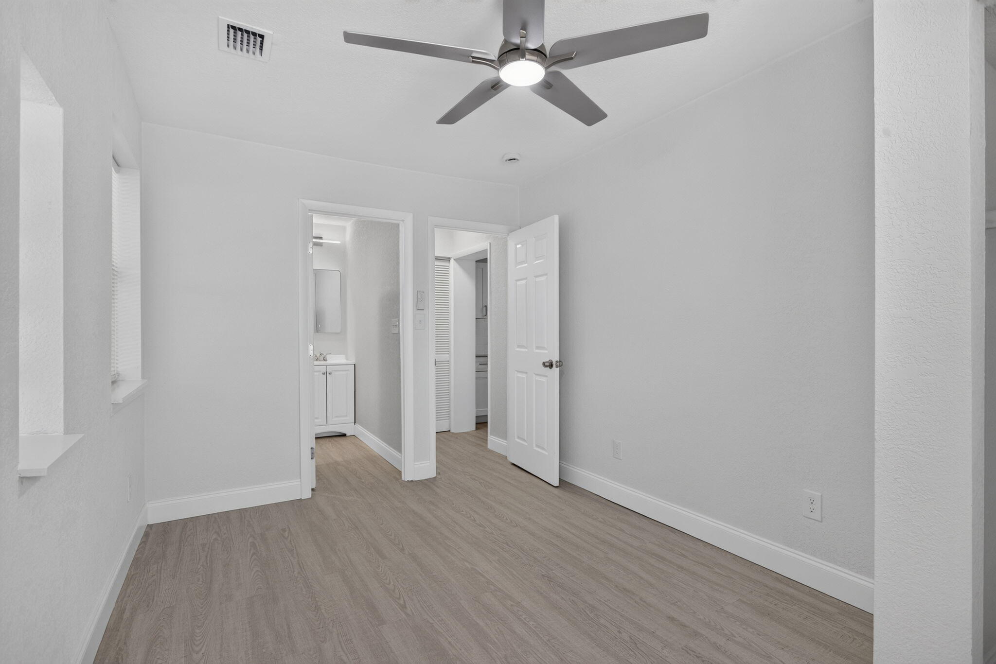 CROISSANT PARK PARK SECTION - Residential