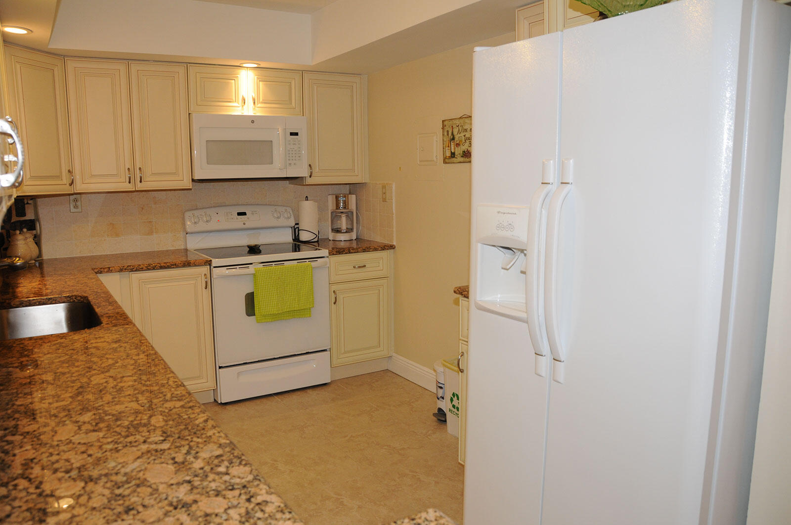 SILVER THATCH ATLANTIC PLAZA - Residential Lease