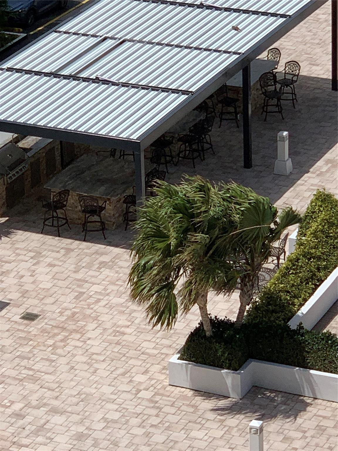 SILVER THATCH ATLANTIC PLAZA - Residential Lease