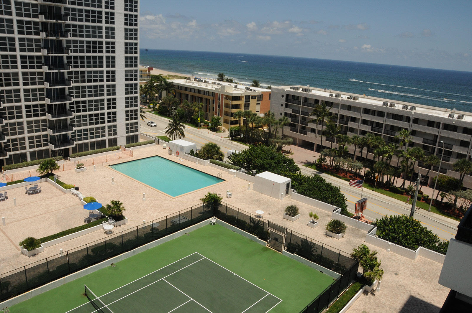 SILVER THATCH ATLANTIC PLAZA - Residential Lease