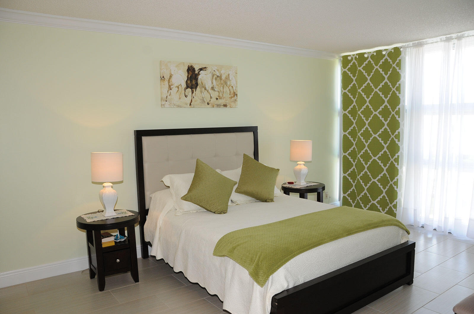 SILVER THATCH ATLANTIC PLAZA - Residential Lease