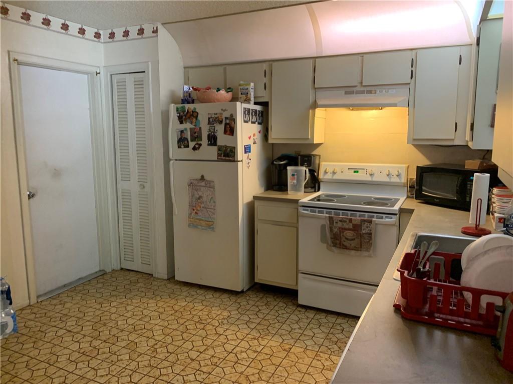 Burnham Woods 93-32 B - Residential