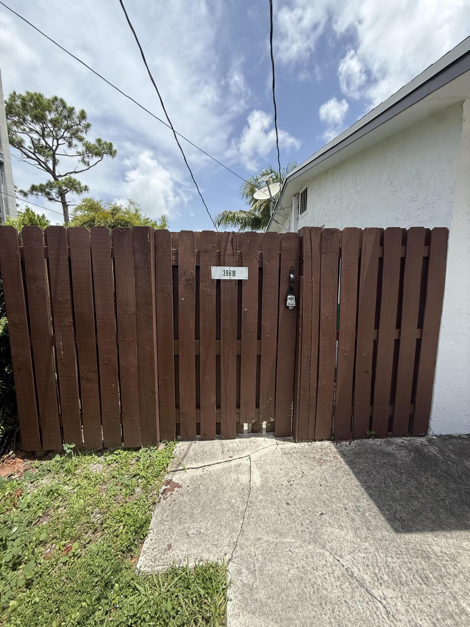 Palm Spring - Residential Lease