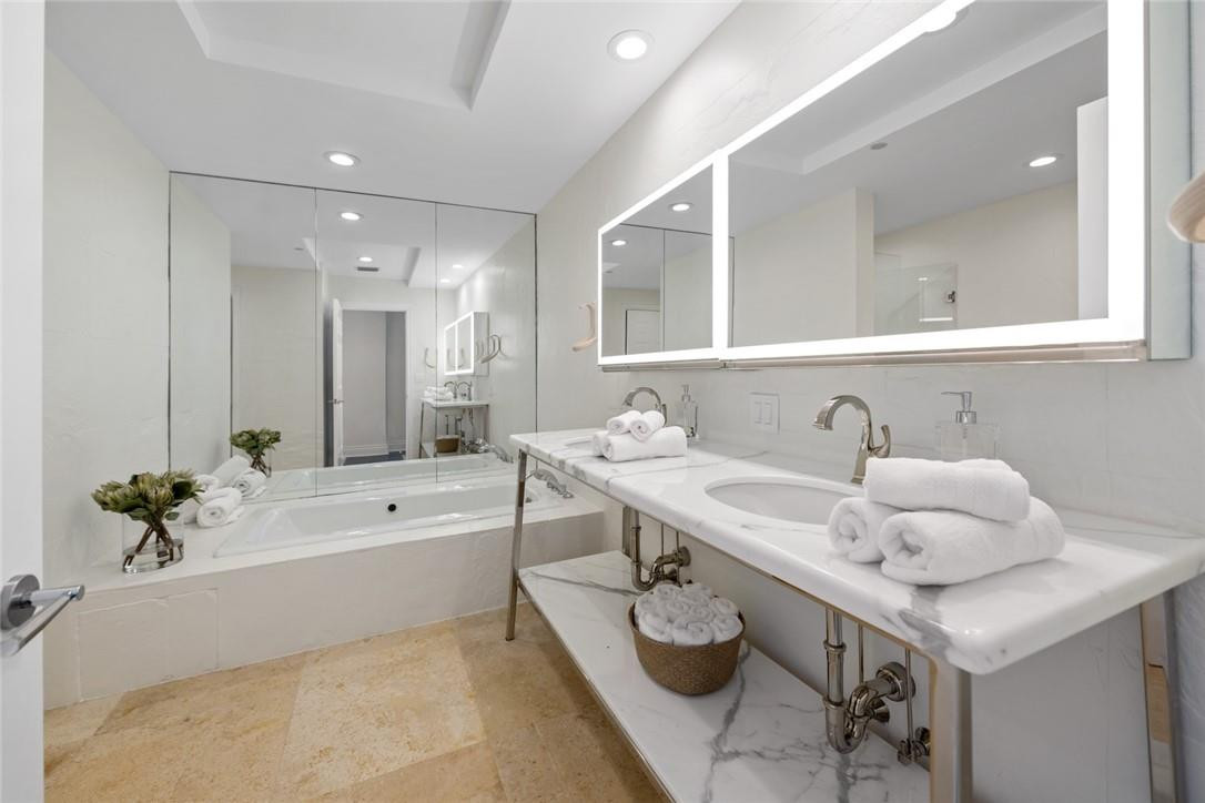 Ritz Carlton - Residential