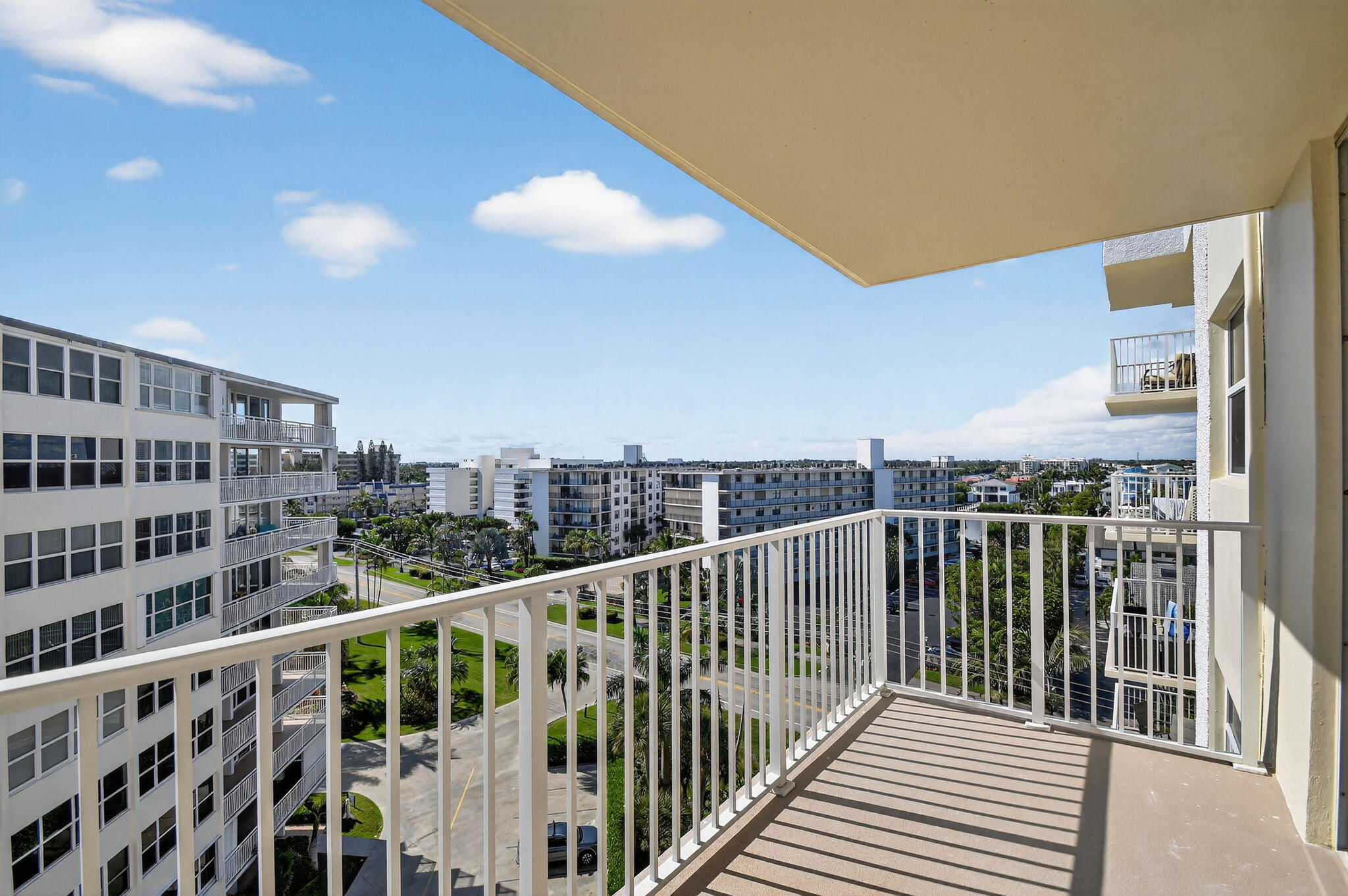 Le Chateau Royal Condo - Residential