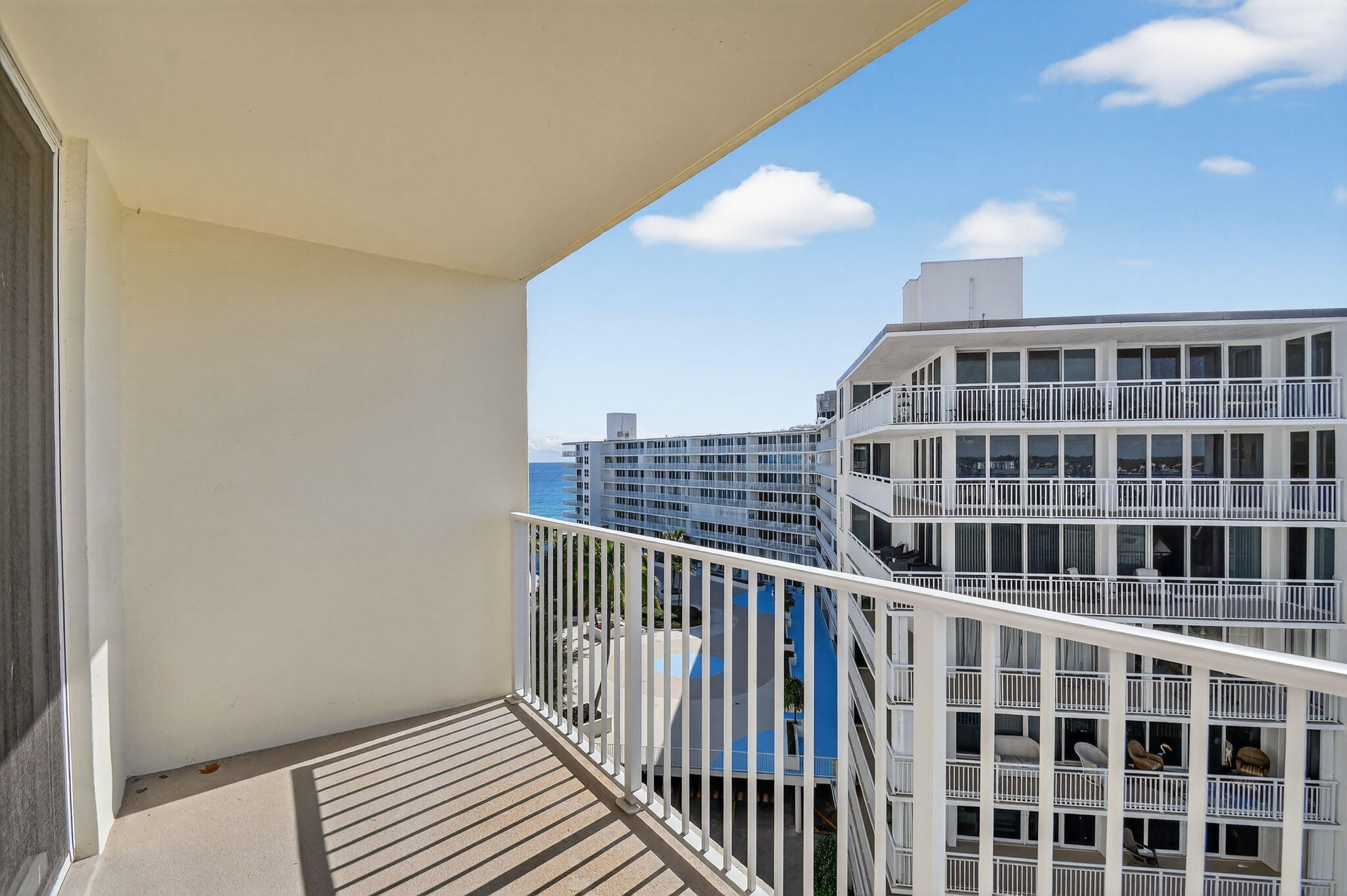 Le Chateau Royal Condo - Residential