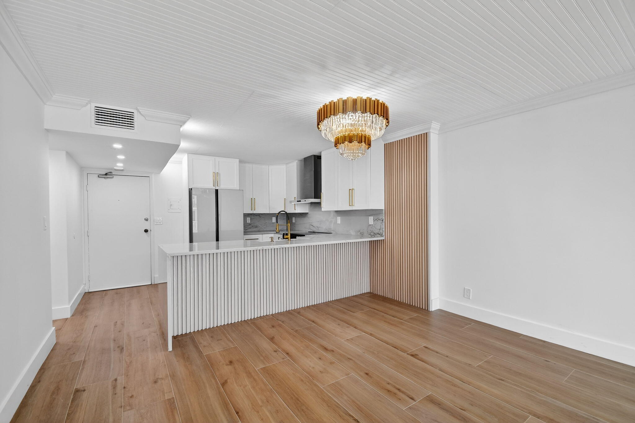Le Chateau Royal Condo - Residential
