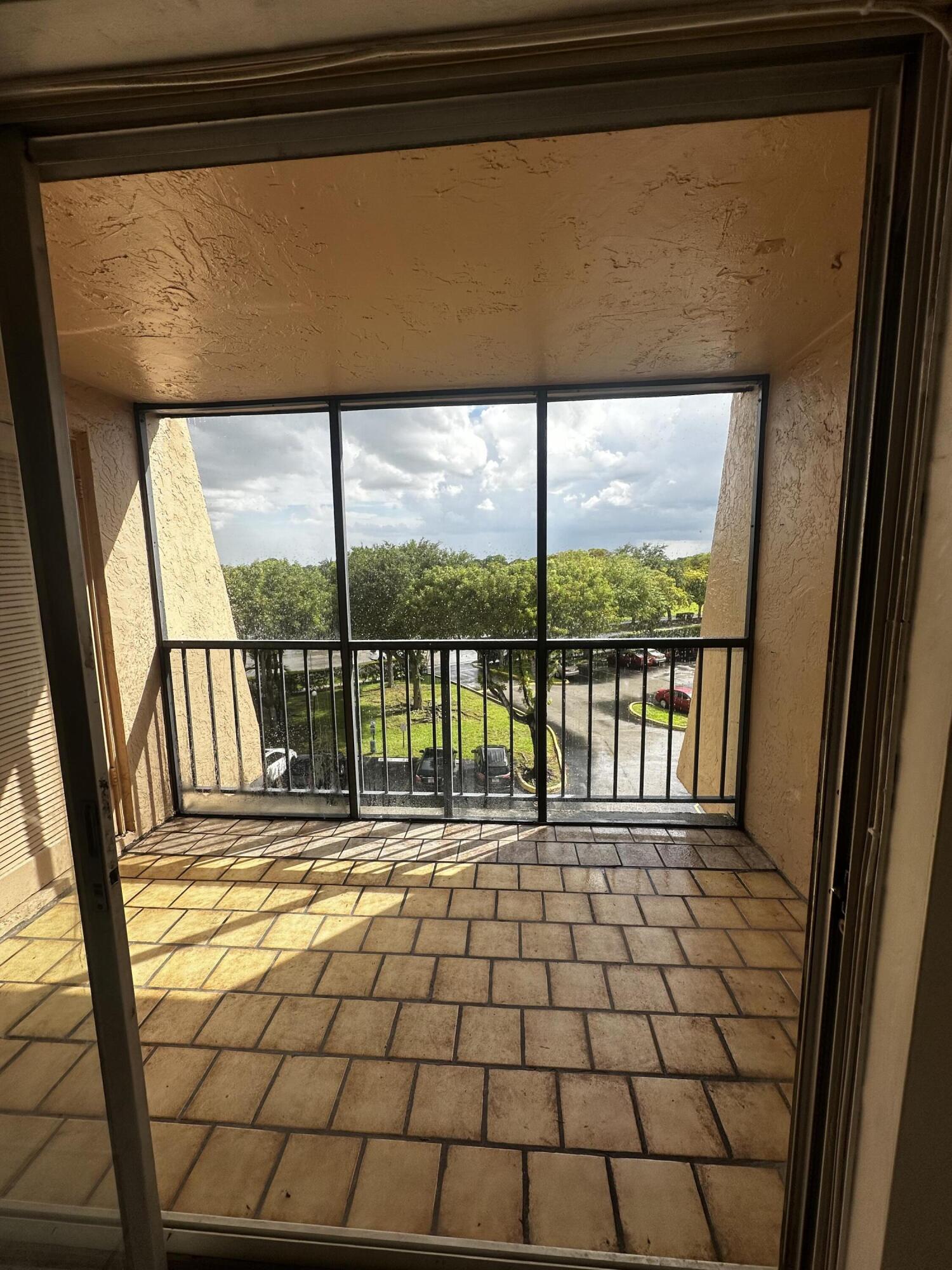 RAMBLEWOOD CONDO C - Residential