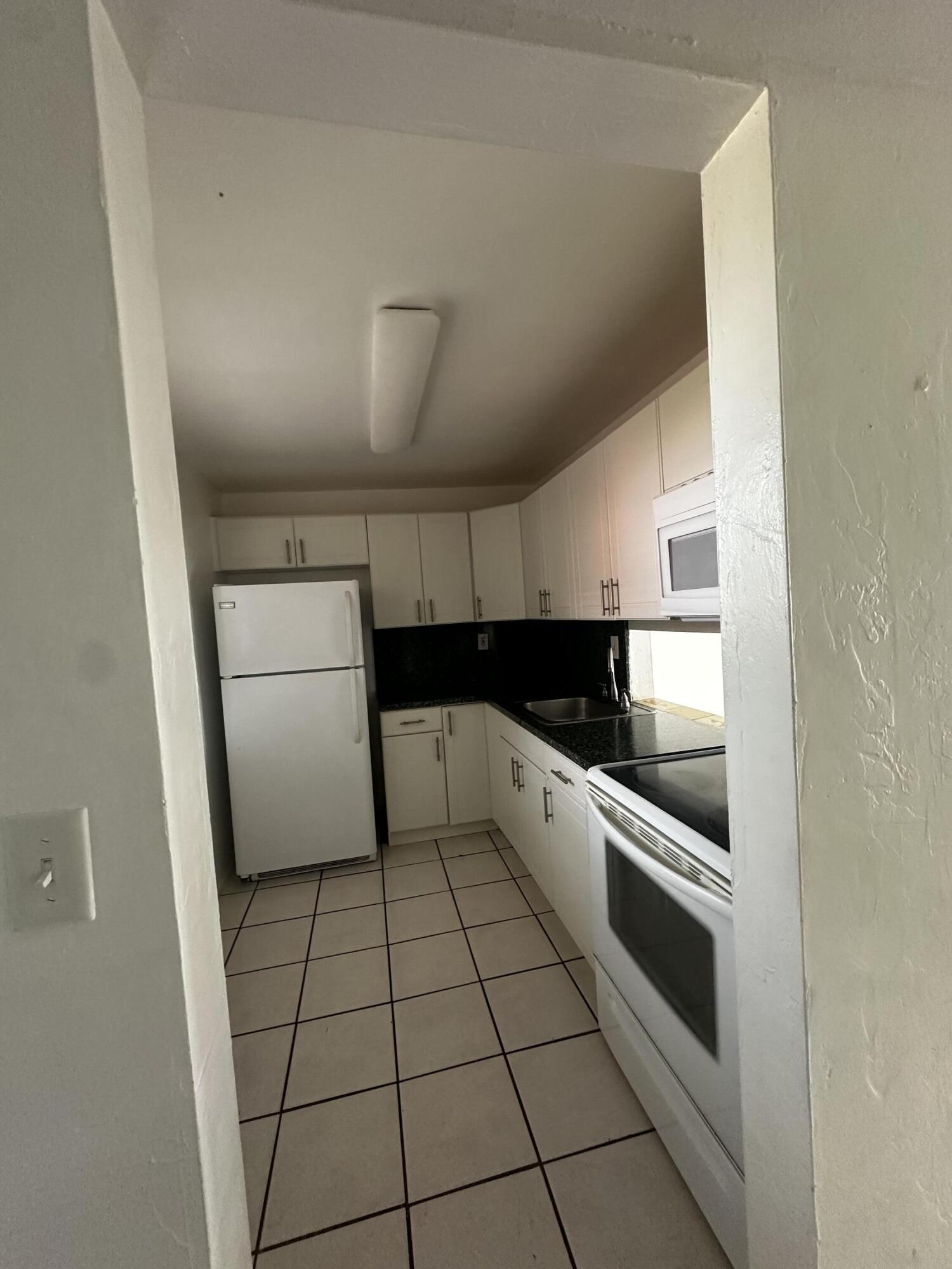 RAMBLEWOOD CONDO C - Residential