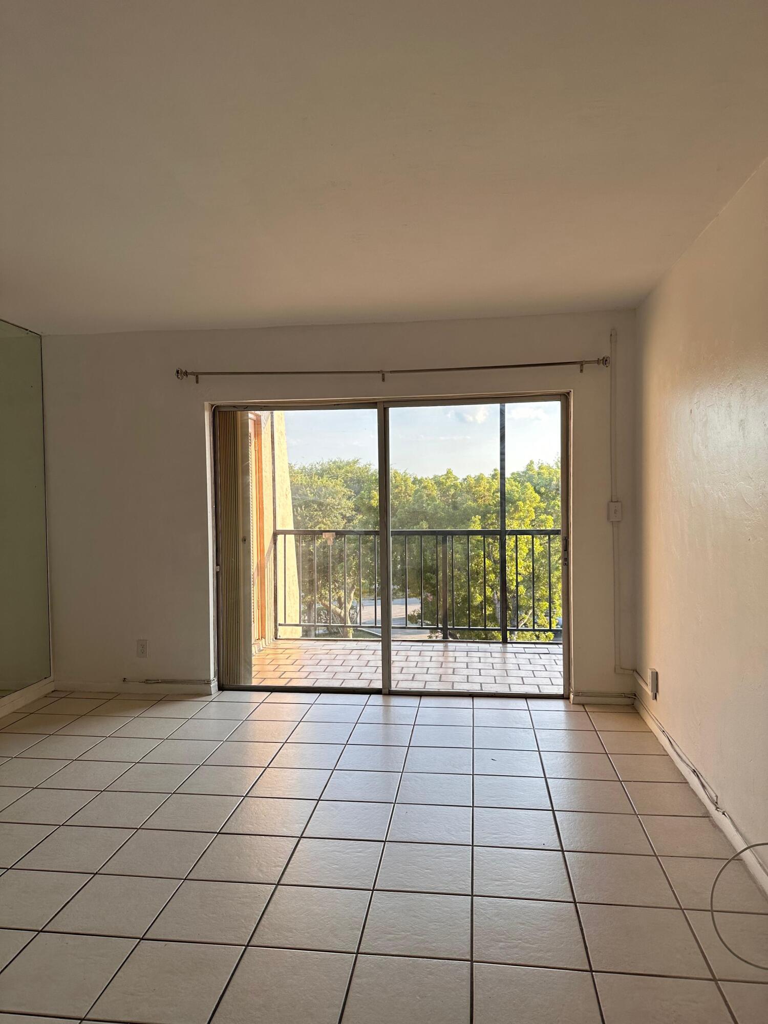 RAMBLEWOOD CONDO C - Residential