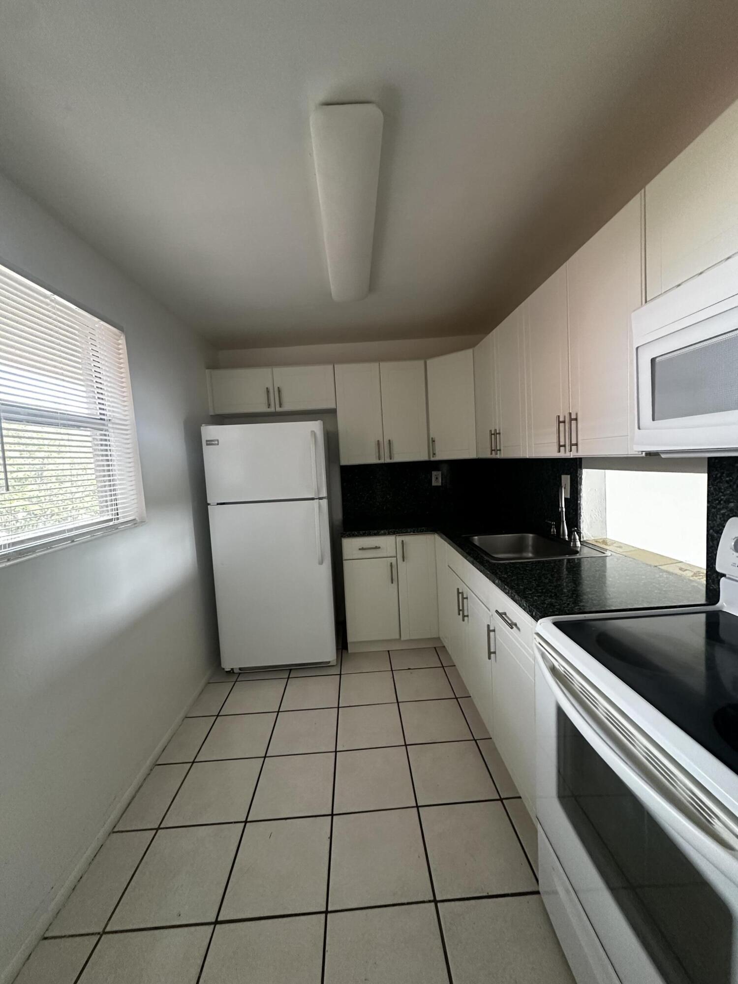 RAMBLEWOOD CONDO C - Residential