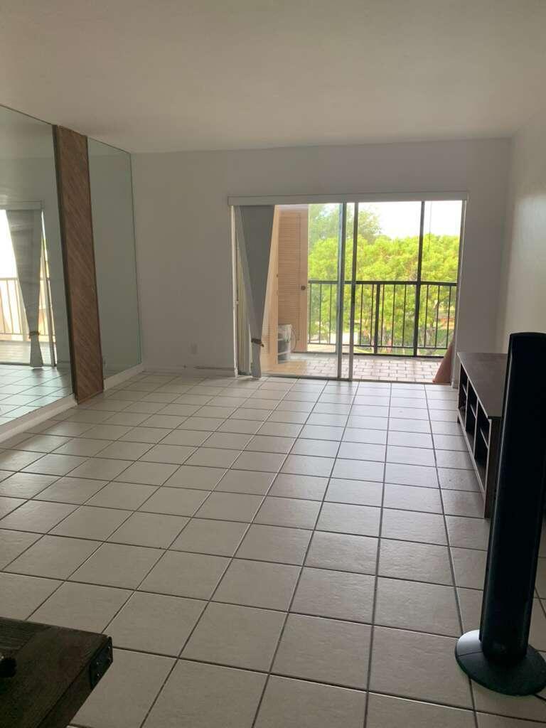 RAMBLEWOOD CONDO C - Residential