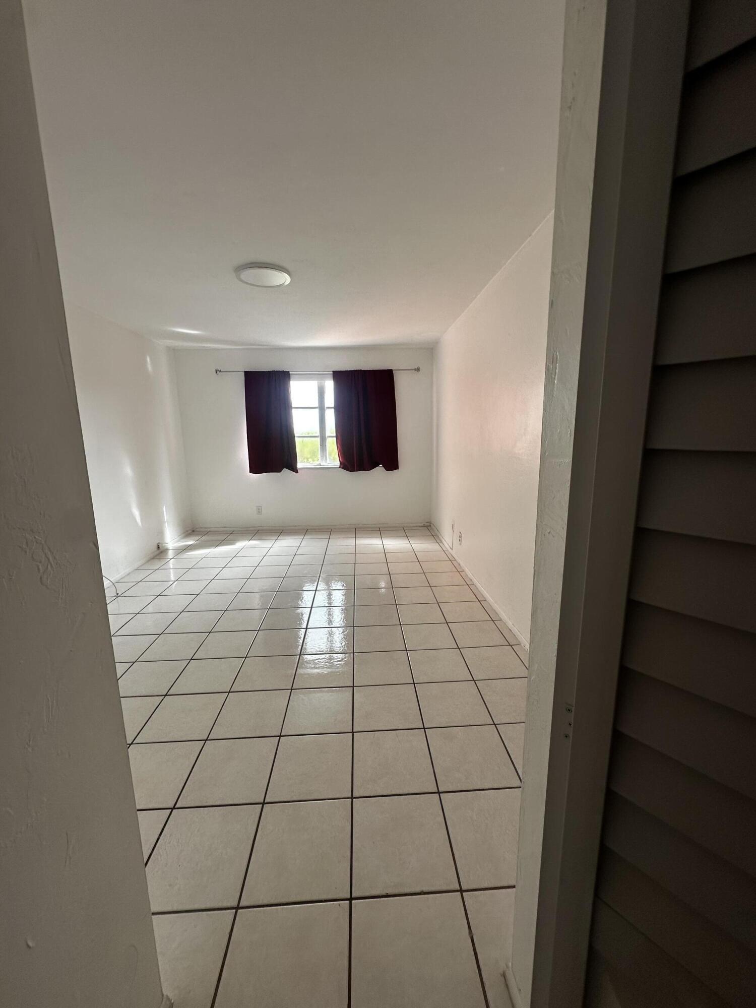 RAMBLEWOOD CONDO C - Residential