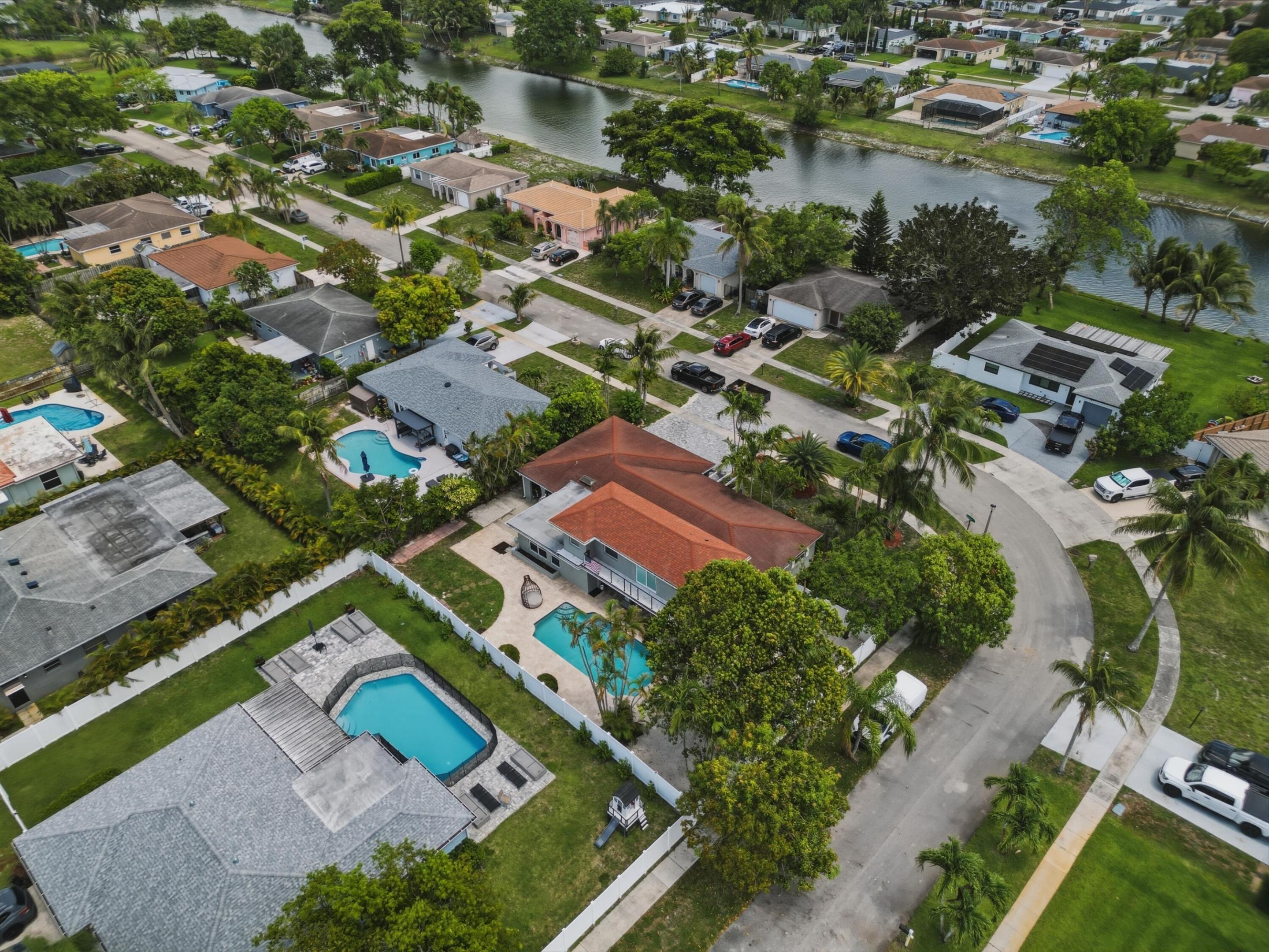 HOLIDAY CITY AT BOCA RATON SEC 5 - Residential