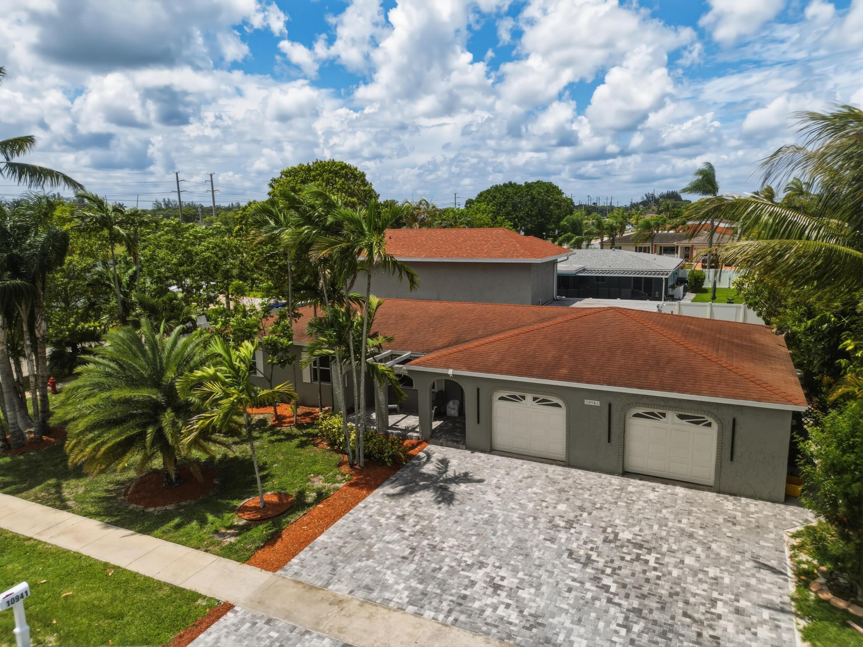 HOLIDAY CITY AT BOCA RATON SEC 5 - Residential