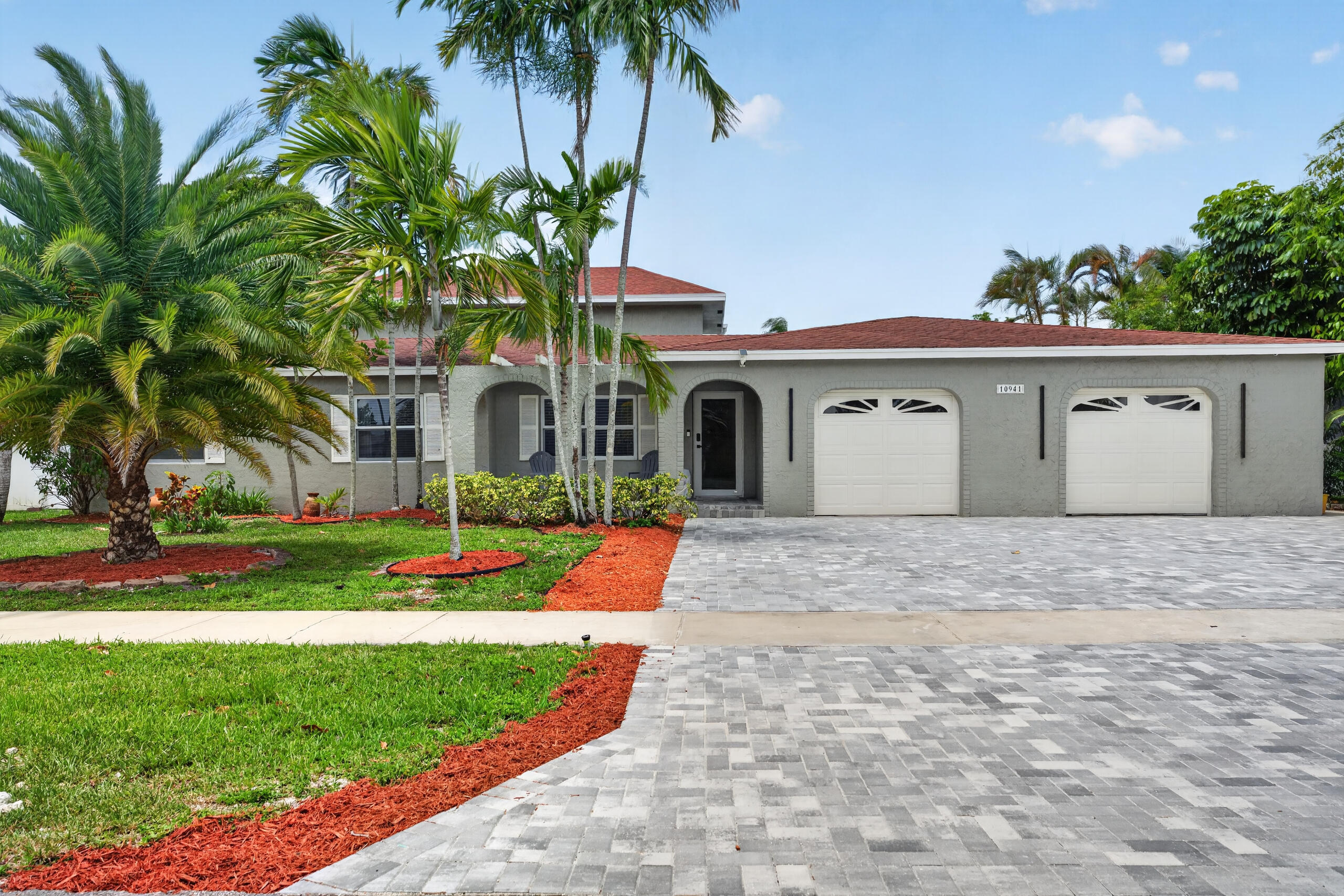 HOLIDAY CITY AT BOCA RATON SEC 5 - Residential