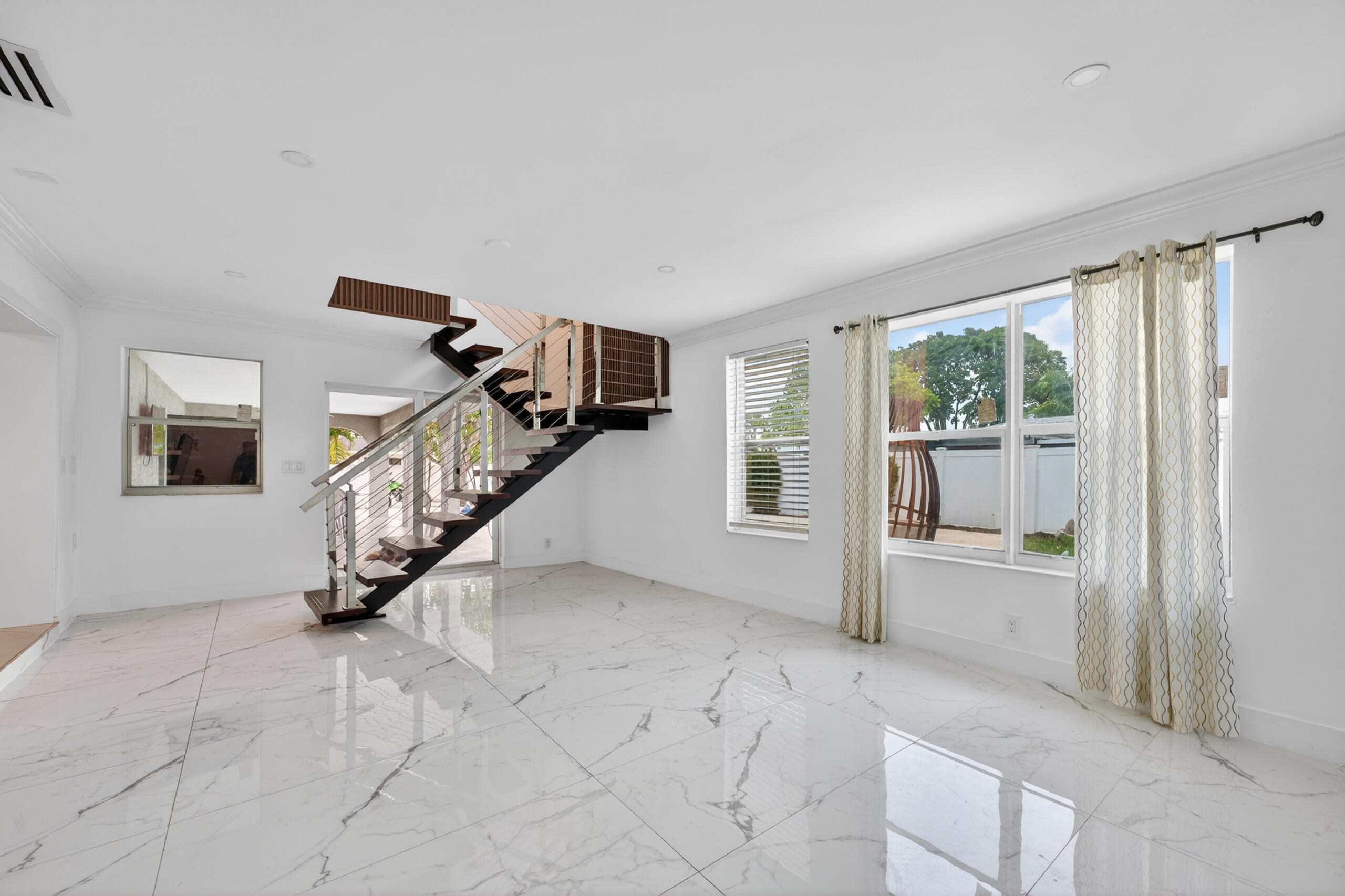 HOLIDAY CITY AT BOCA RATON SEC 5 - Residential