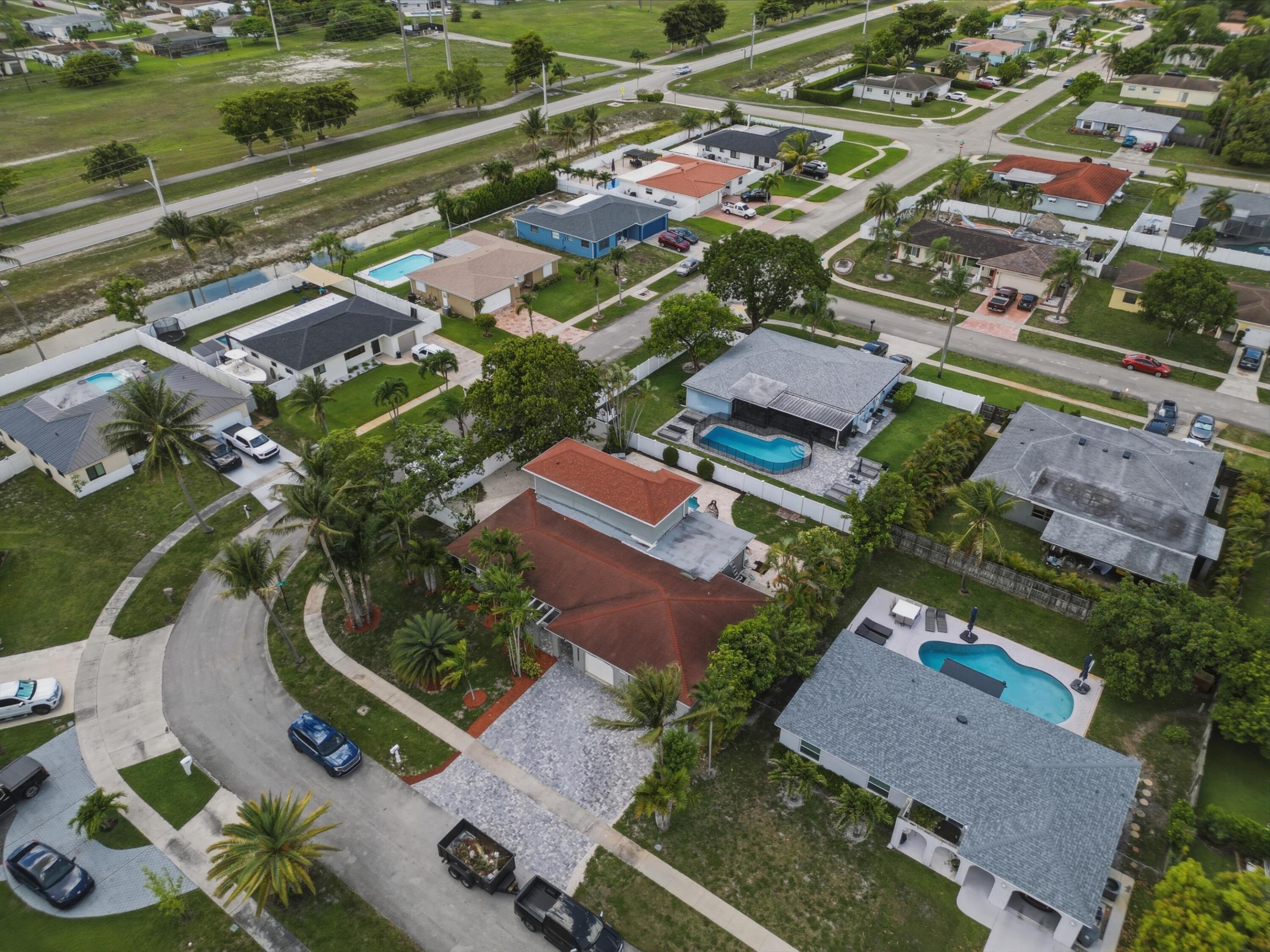 HOLIDAY CITY AT BOCA RATON SEC 5 - Residential